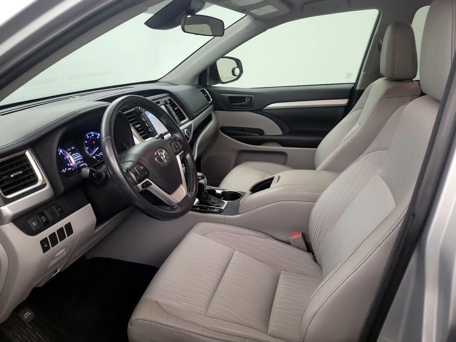 Power Seat(s) & Side Airbags