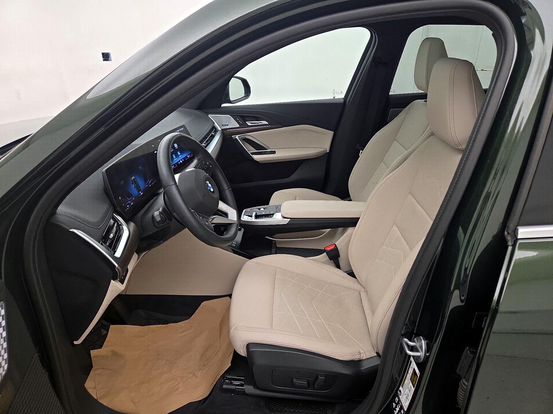 Thumbnail: 2025 BMW X1 - 11