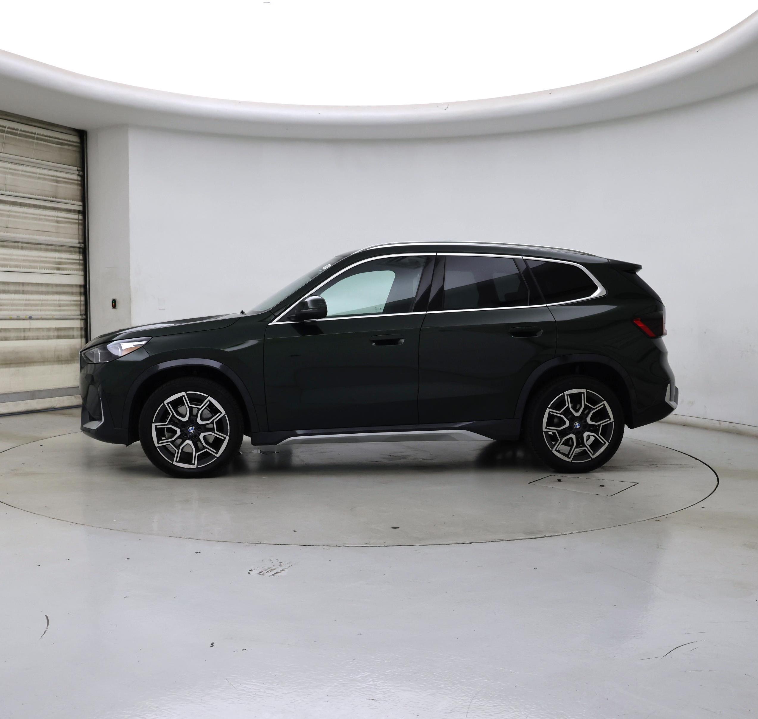 Thumbnail: 2025 BMW X1 - 3