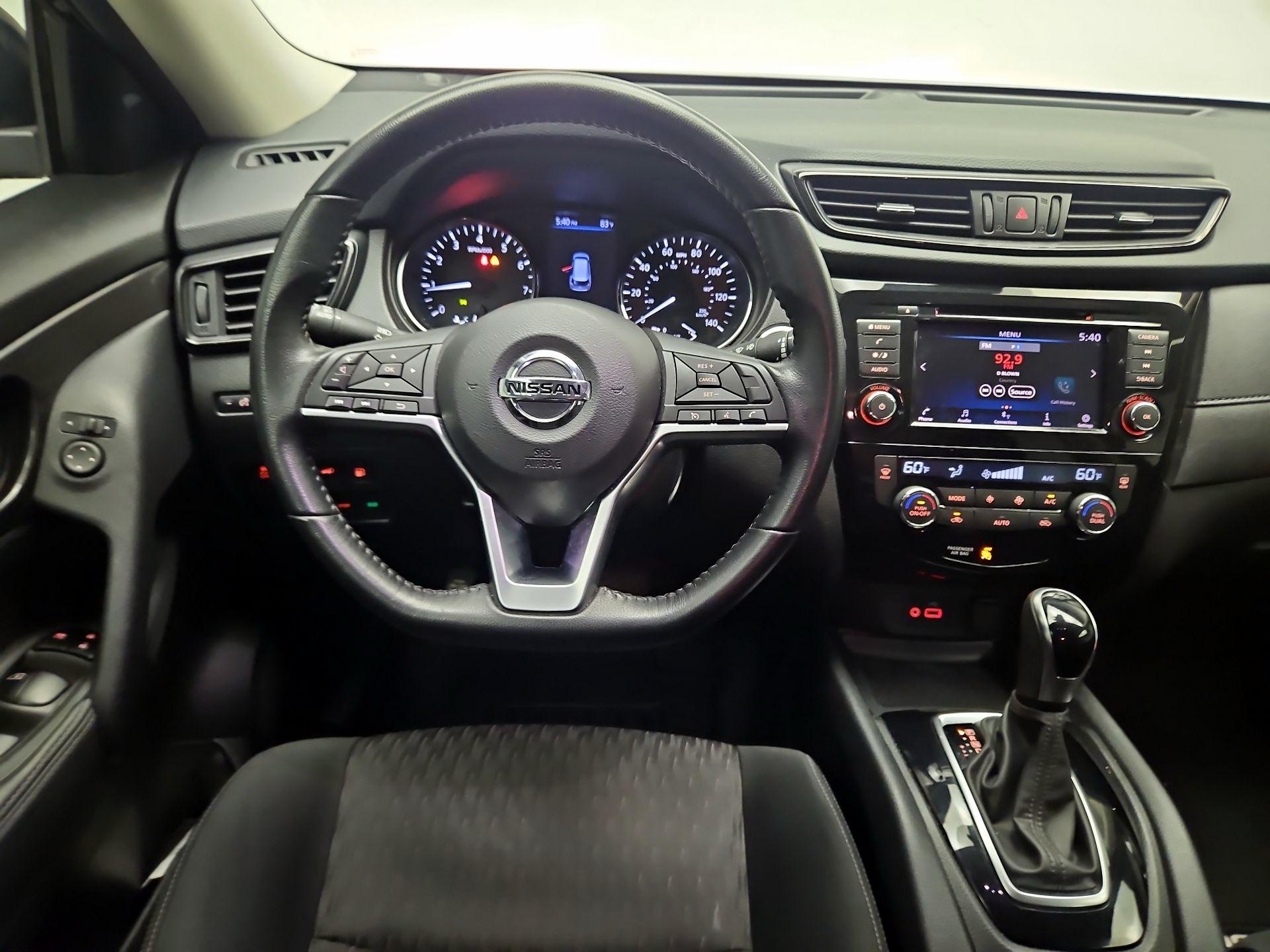Thumbnail: 2020 Nissan Rogue - 10