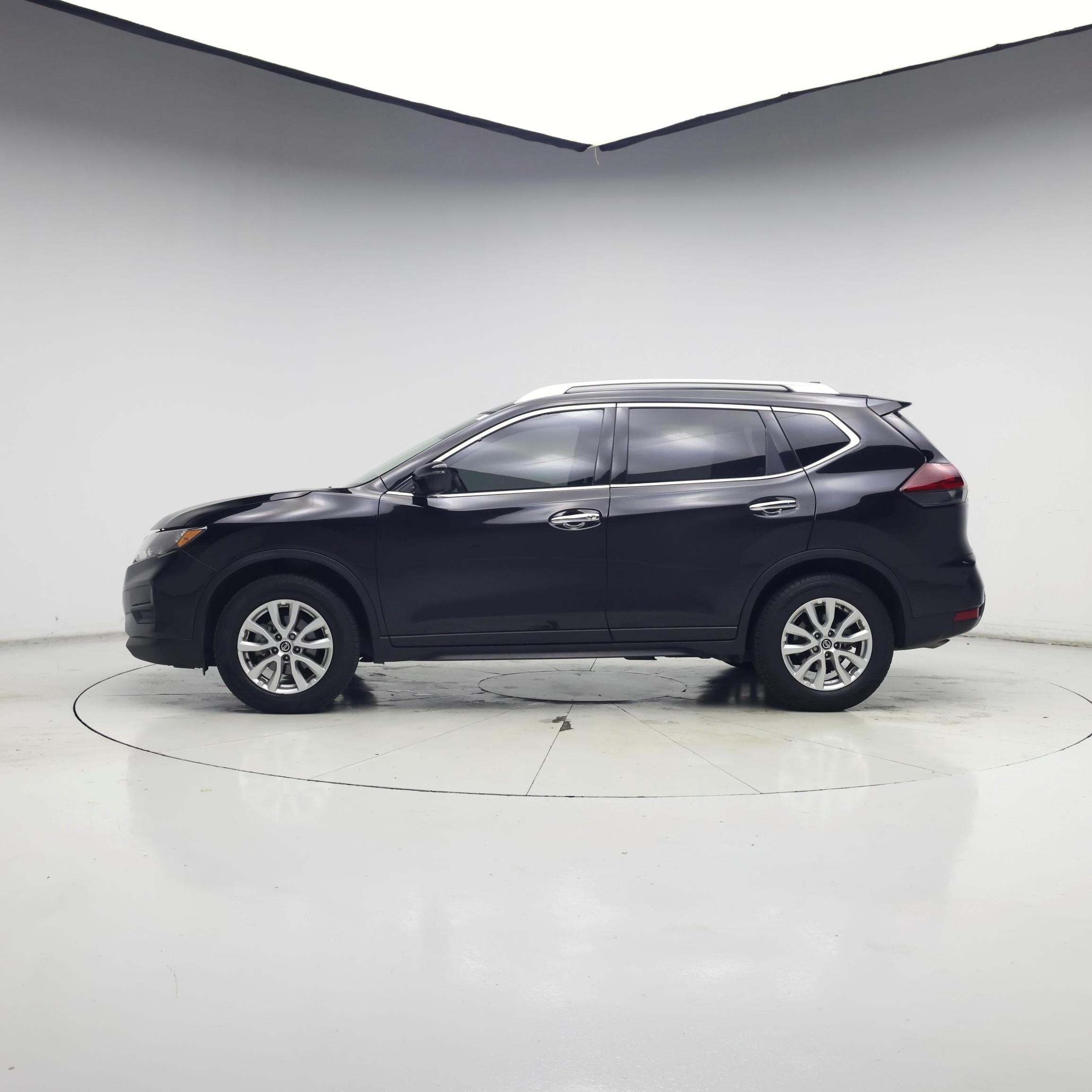 Thumbnail: 2020 Nissan Rogue - 3