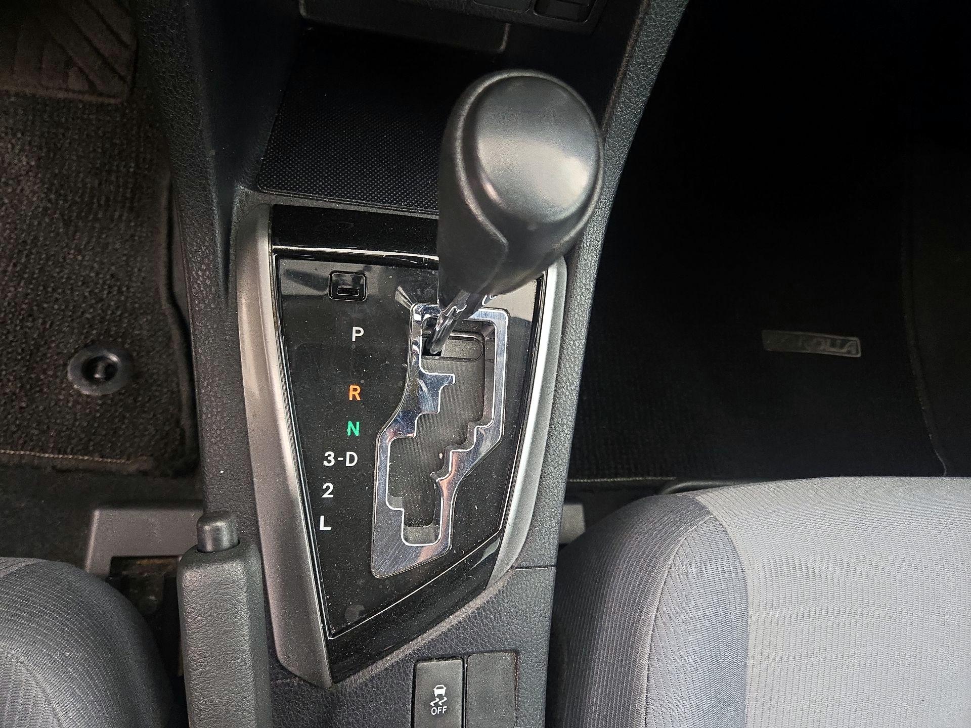 Thumbnail: 2014 Toyota Corolla - 16