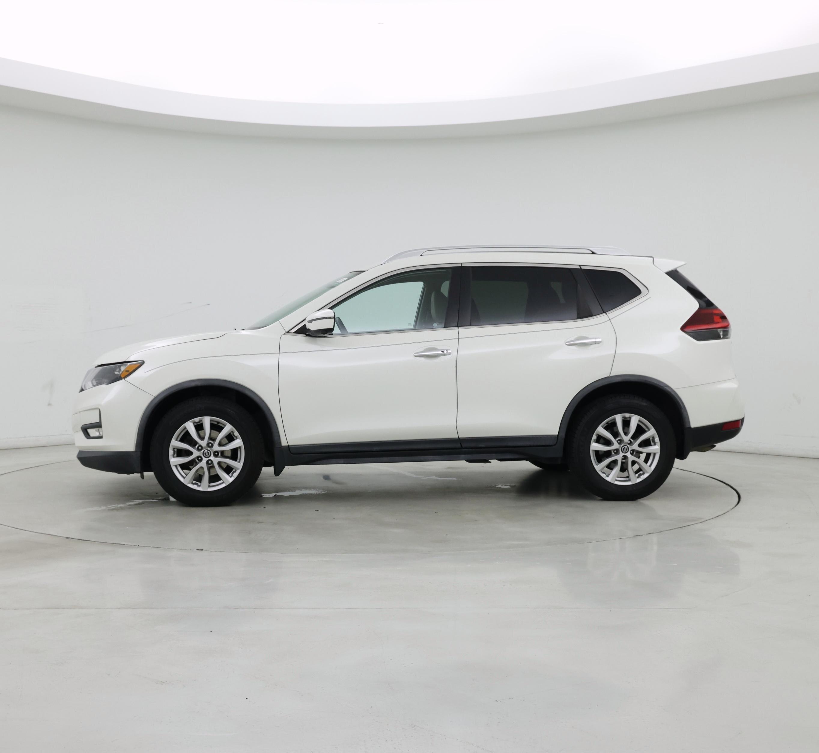 Thumbnail: 2018 Nissan Rogue - 3