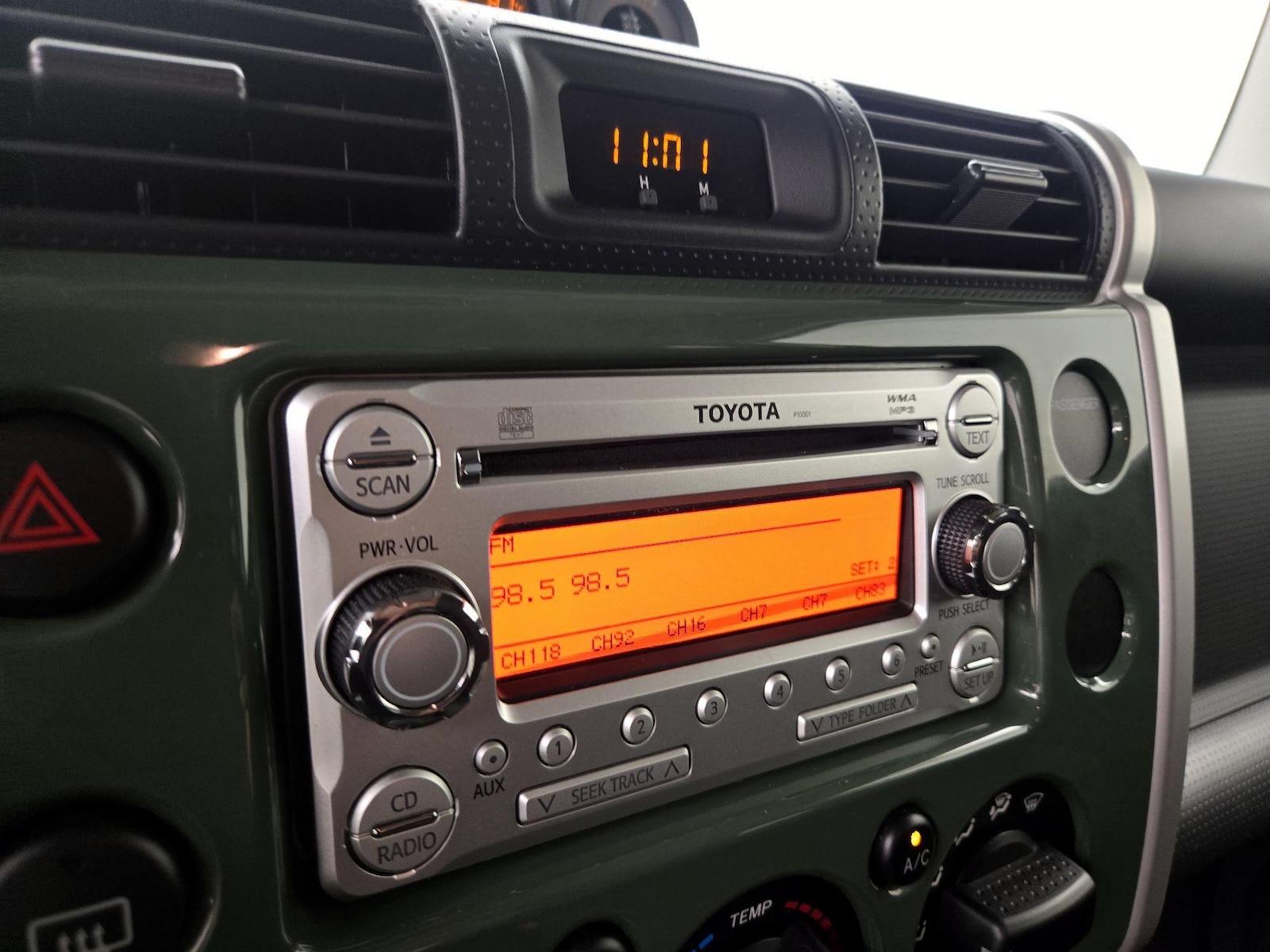 2014 Toyota FJ Cruiser Base - Photo 16
