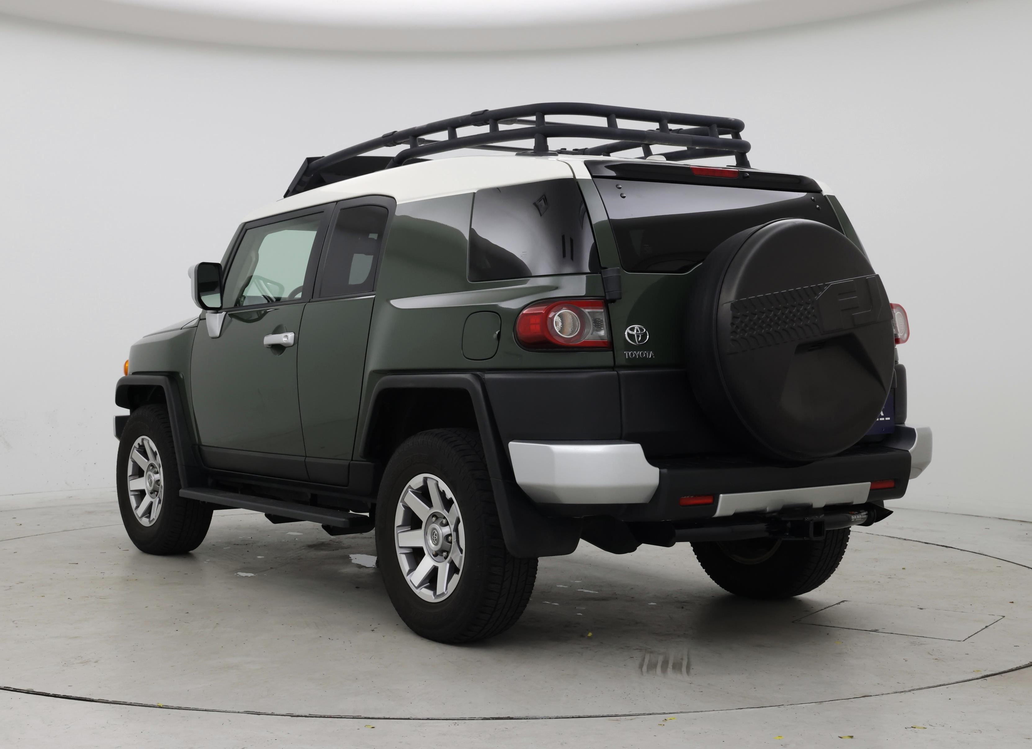 Thumbnail: 2014 Toyota FJ Cruiser - 2