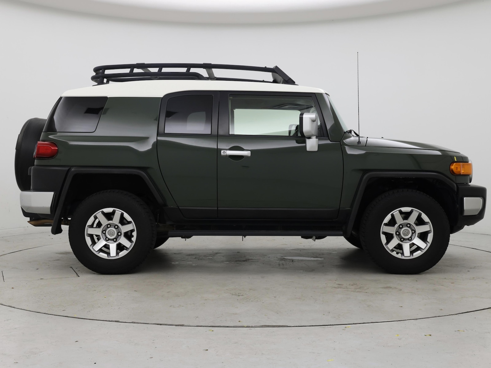 2014 Toyota FJ Cruiser Base - Photo 8