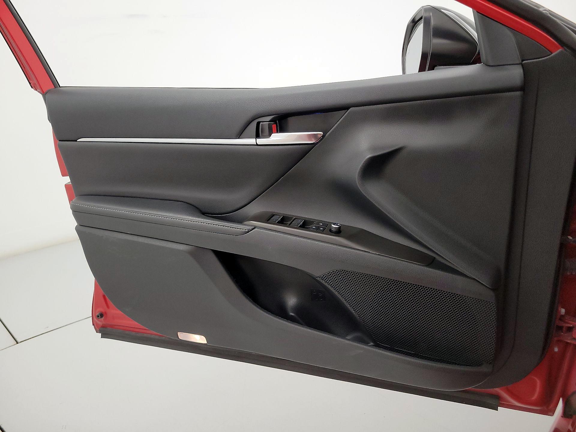 Thumbnail: 2022 Toyota Camry - 12