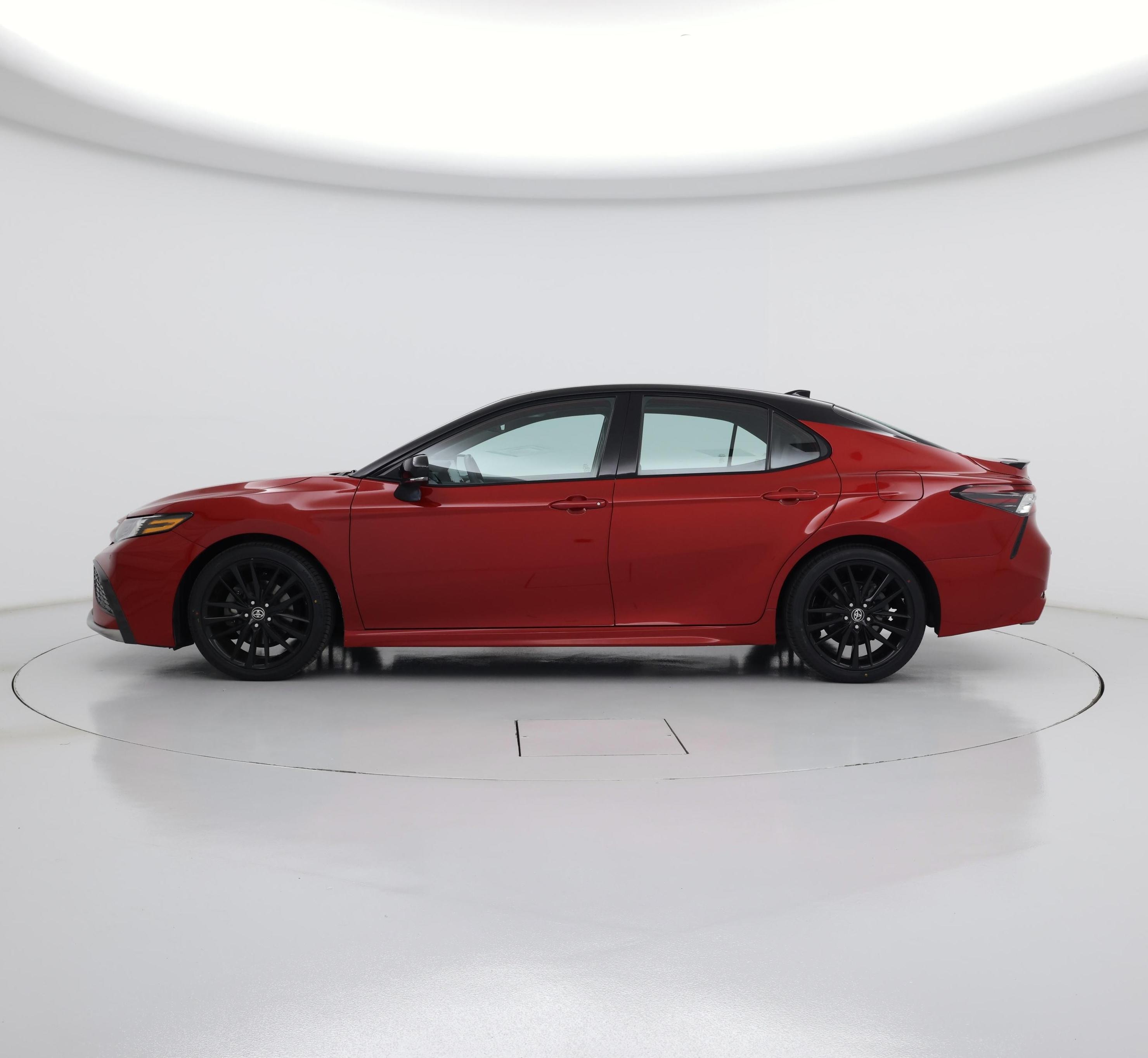 Thumbnail: 2022 Toyota Camry - 3