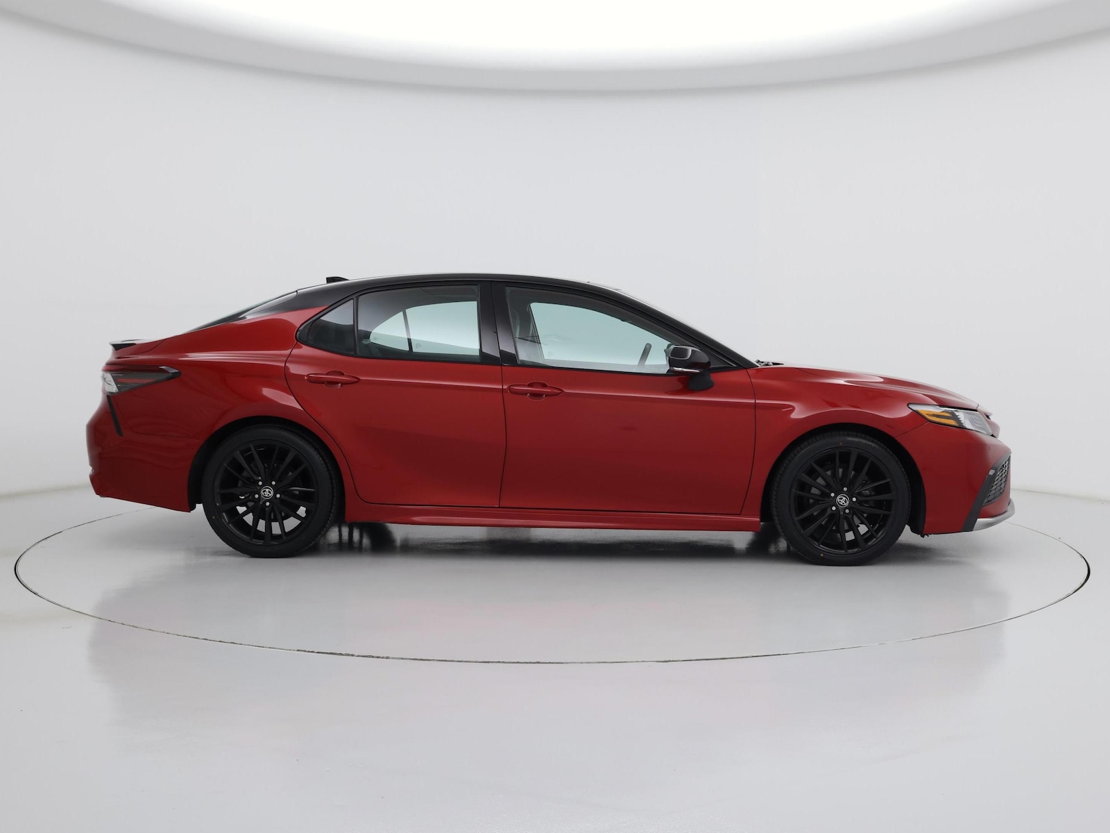 2022 Toyota Camry XSE - Photo 8