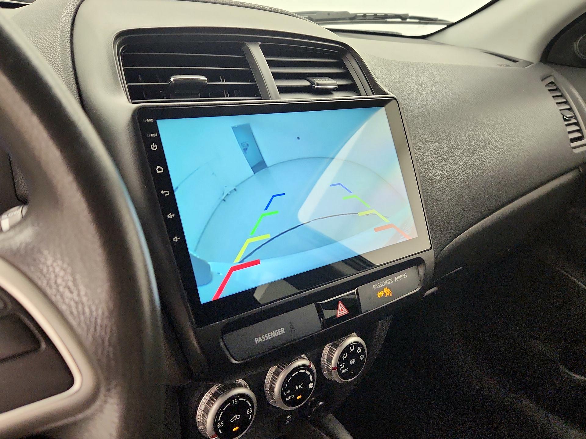 Thumbnail: 2020 Mitsubishi Outlander Sport - 13