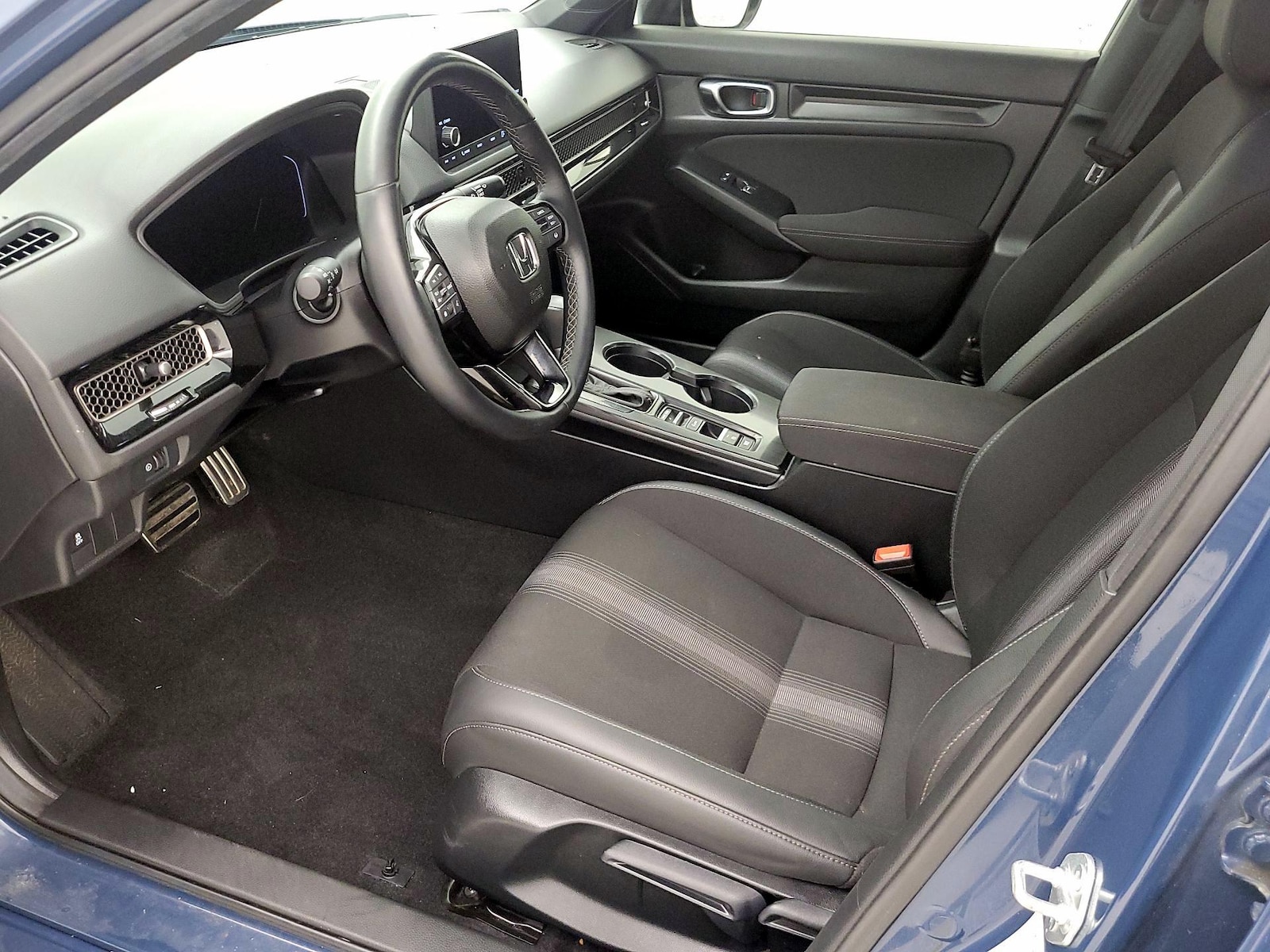 2025 Honda Civic Sport - Photo 12
