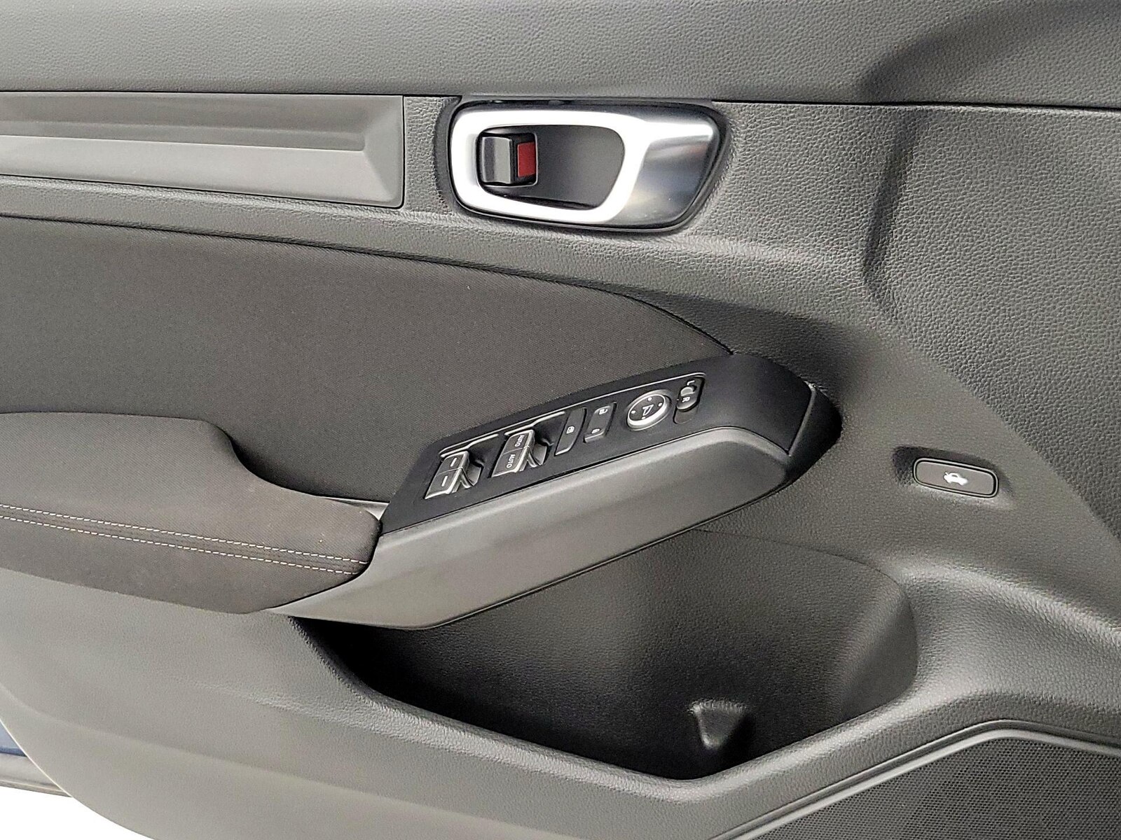 2025 Honda Civic Sport - Photo 13