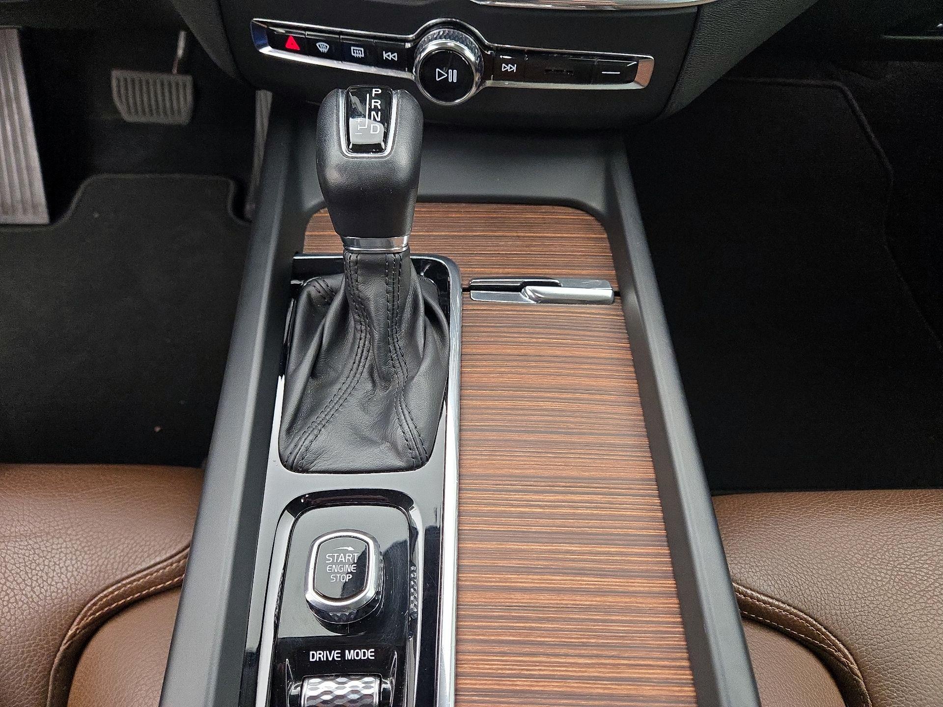 Thumbnail: 2020 Volvo XC60 - 18