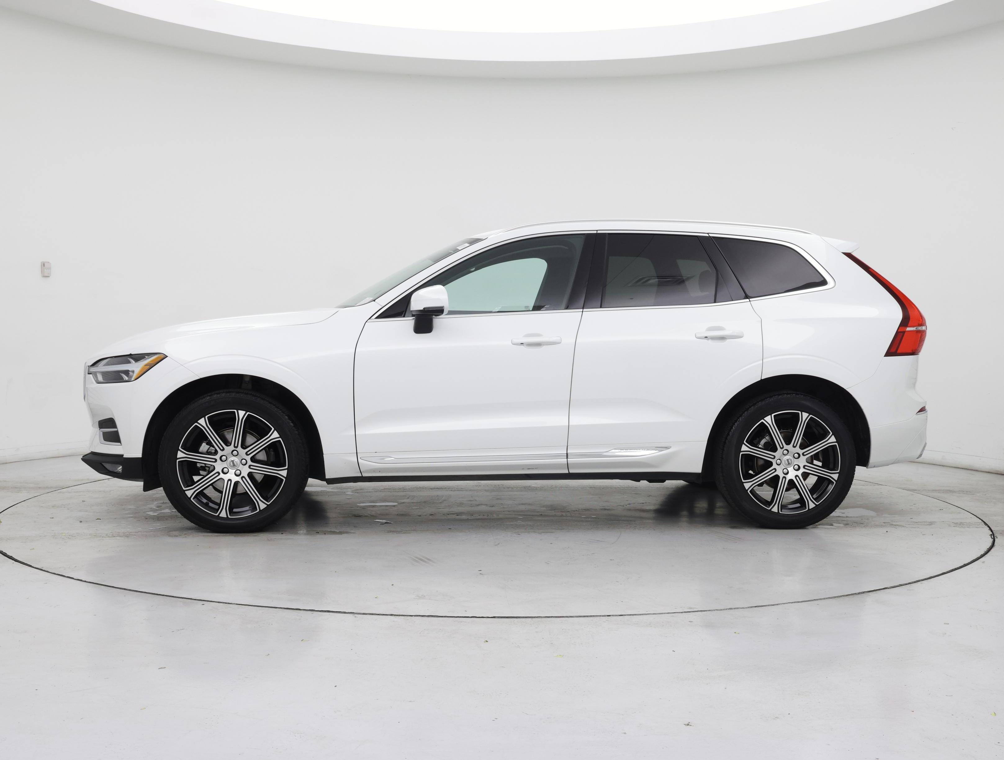 Thumbnail: 2020 Volvo XC60 - 3