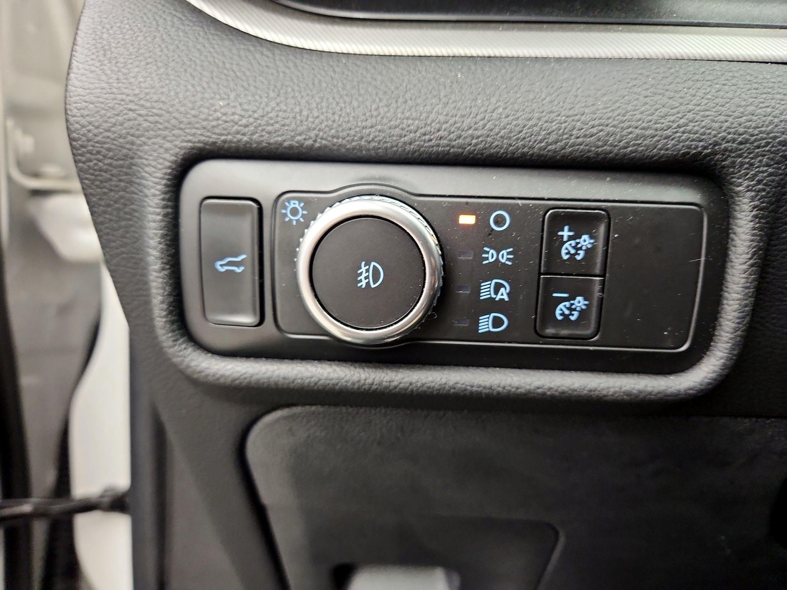 2020 Ford Explorer XLT - Photo 14