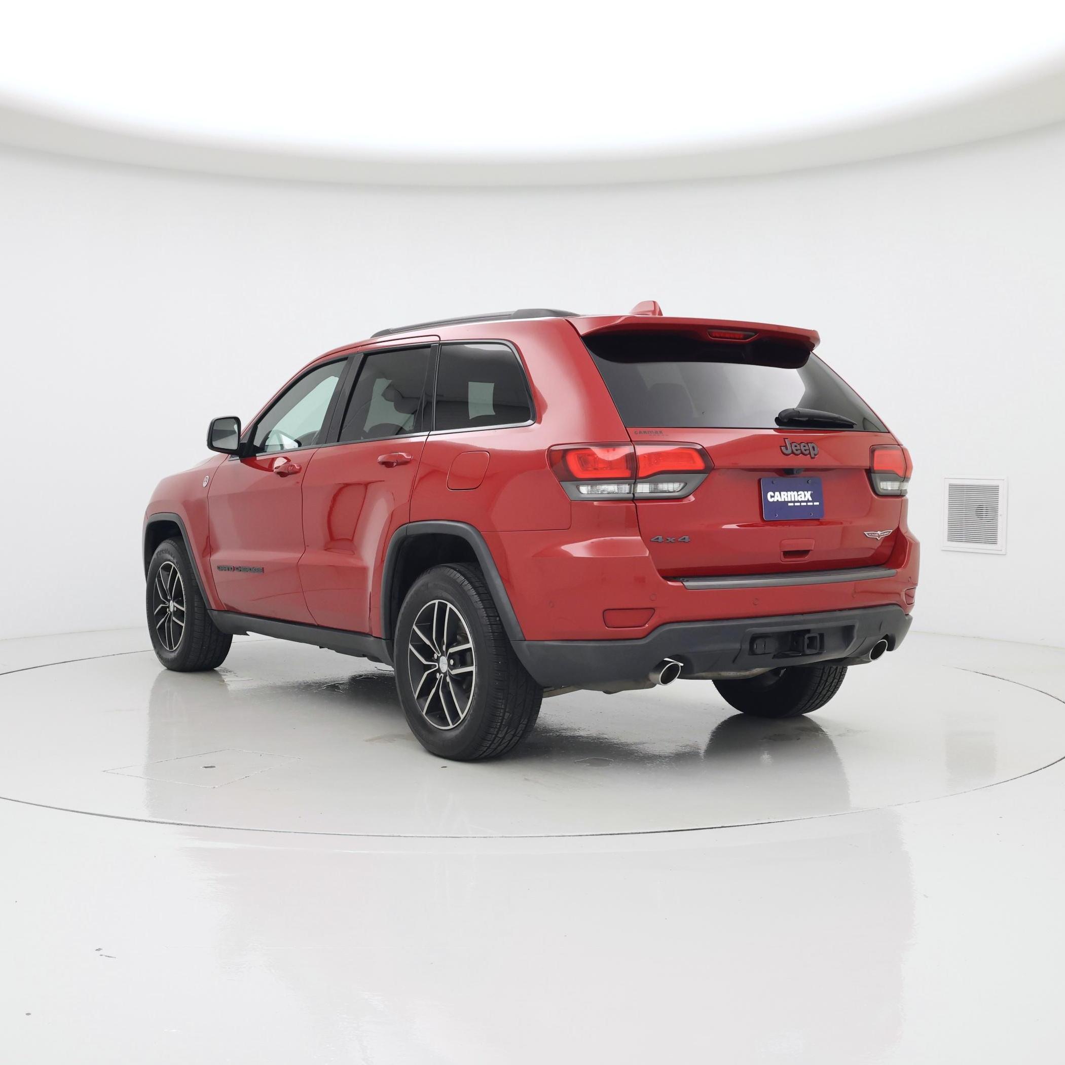 Thumbnail: 2017 Jeep Grand Cherokee - 2