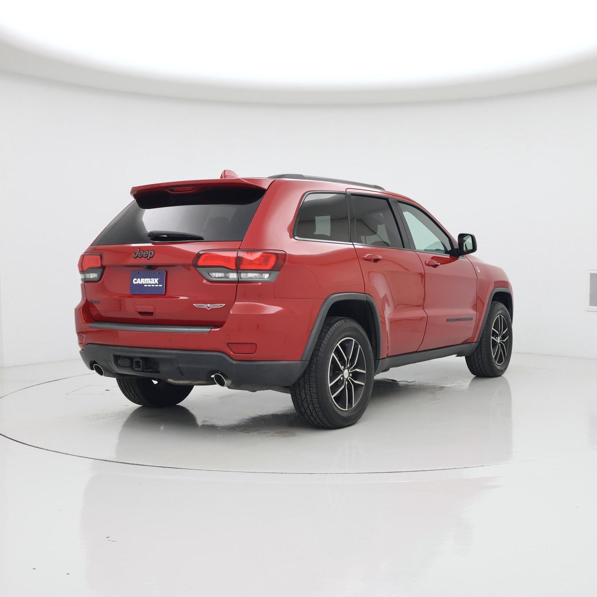 Thumbnail: 2017 Jeep Grand Cherokee - 8