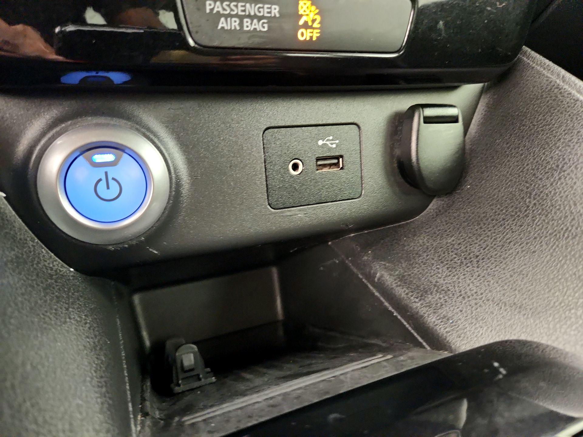 Thumbnail: 2019 Nissan Leaf - 19