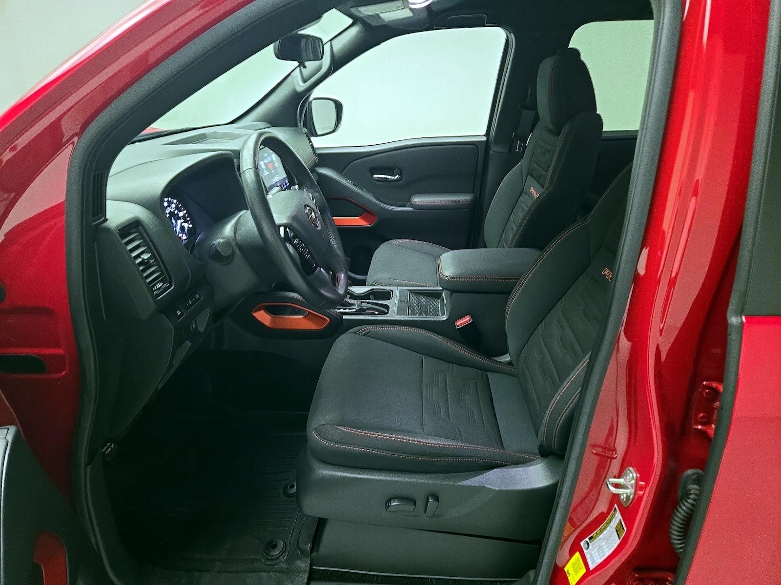 2024 Nissan Frontier PRO-X - Photo 10