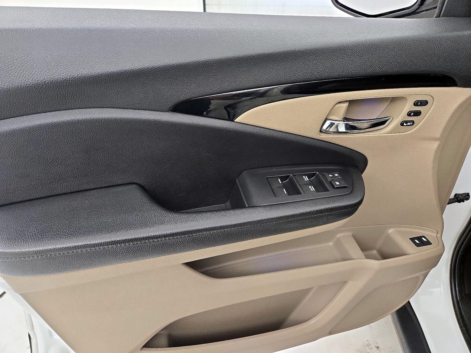2020 Honda Pilot Touring - Photo 13