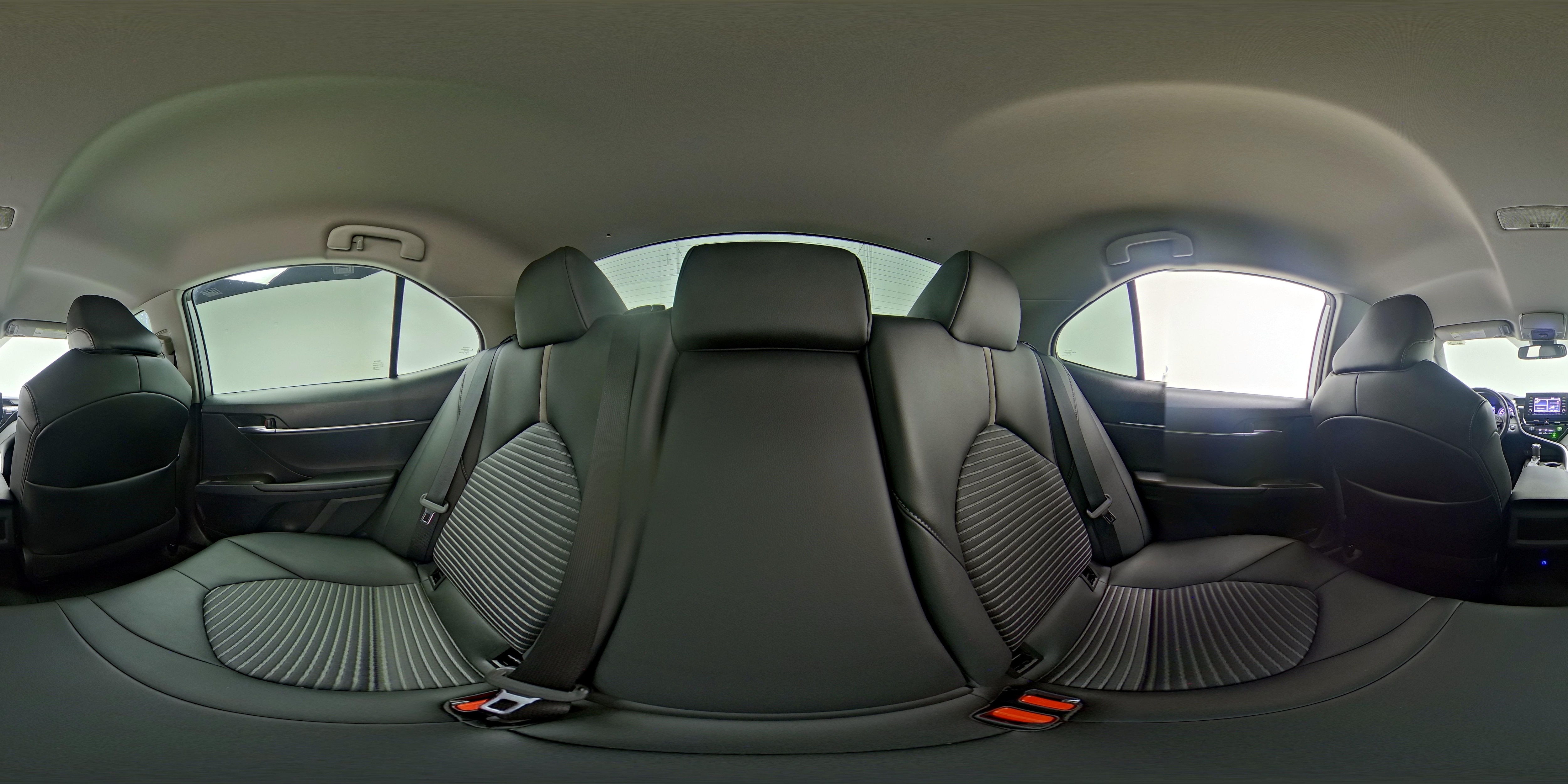 2021 Toyota Camry SE - Photo 23