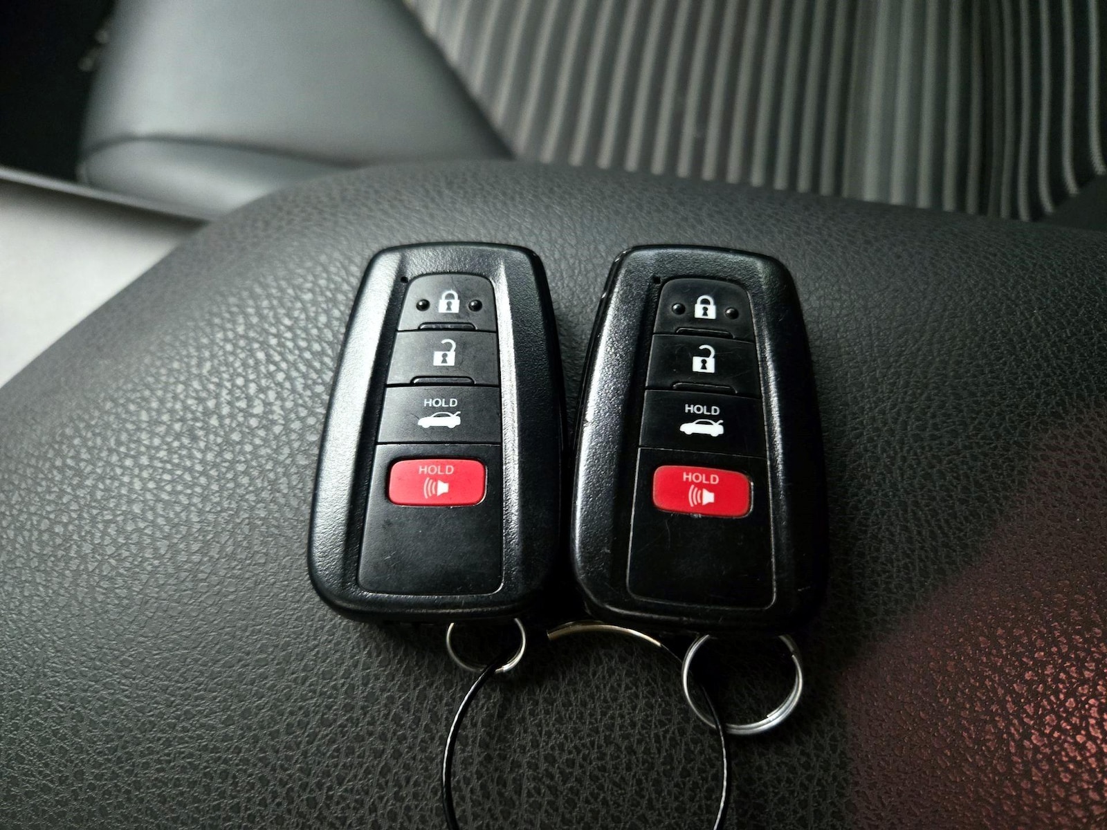 2021 Toyota Camry SE - Photo 21