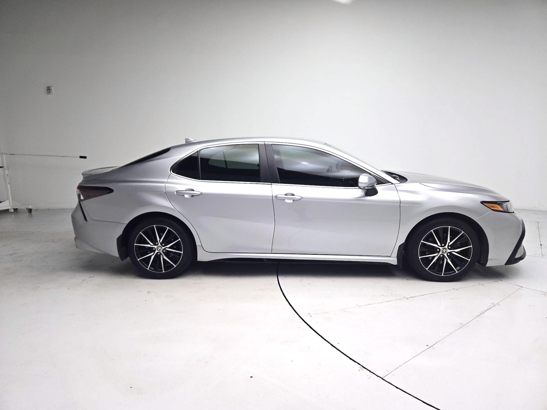 Thumbnail: 2021 Toyota Camry - 4