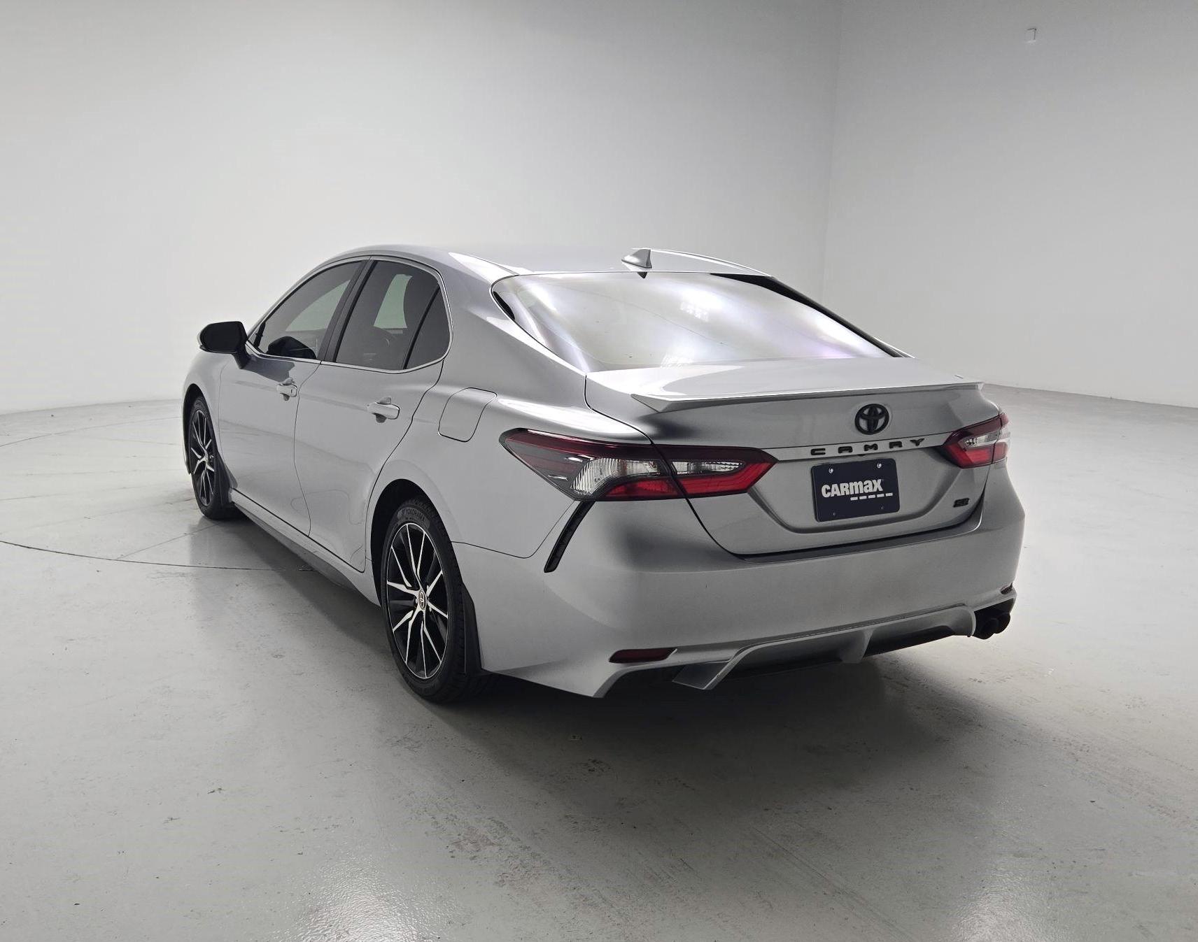 Thumbnail: 2021 Toyota Camry - 7