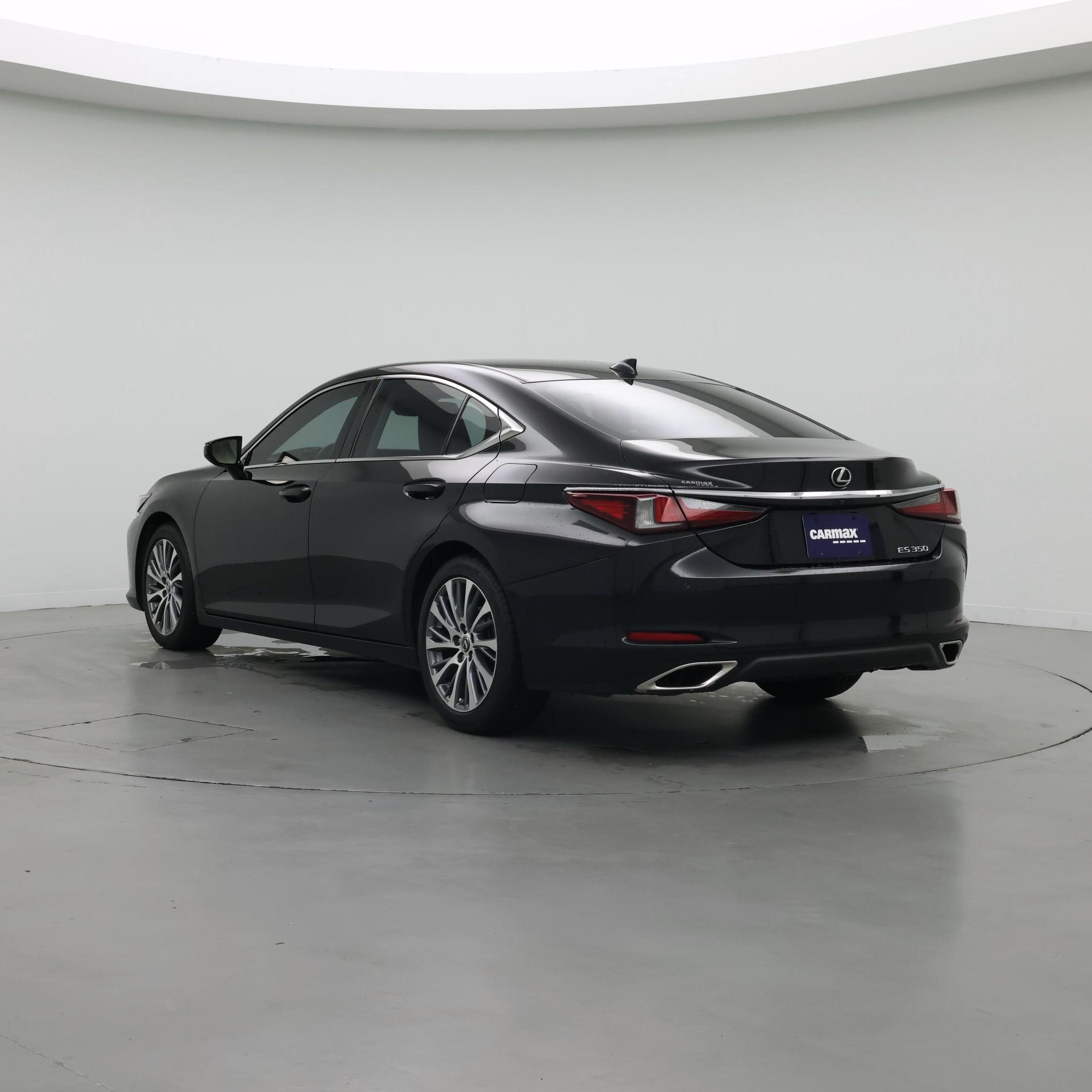 Thumbnail: 2019 Lexus ES - 2