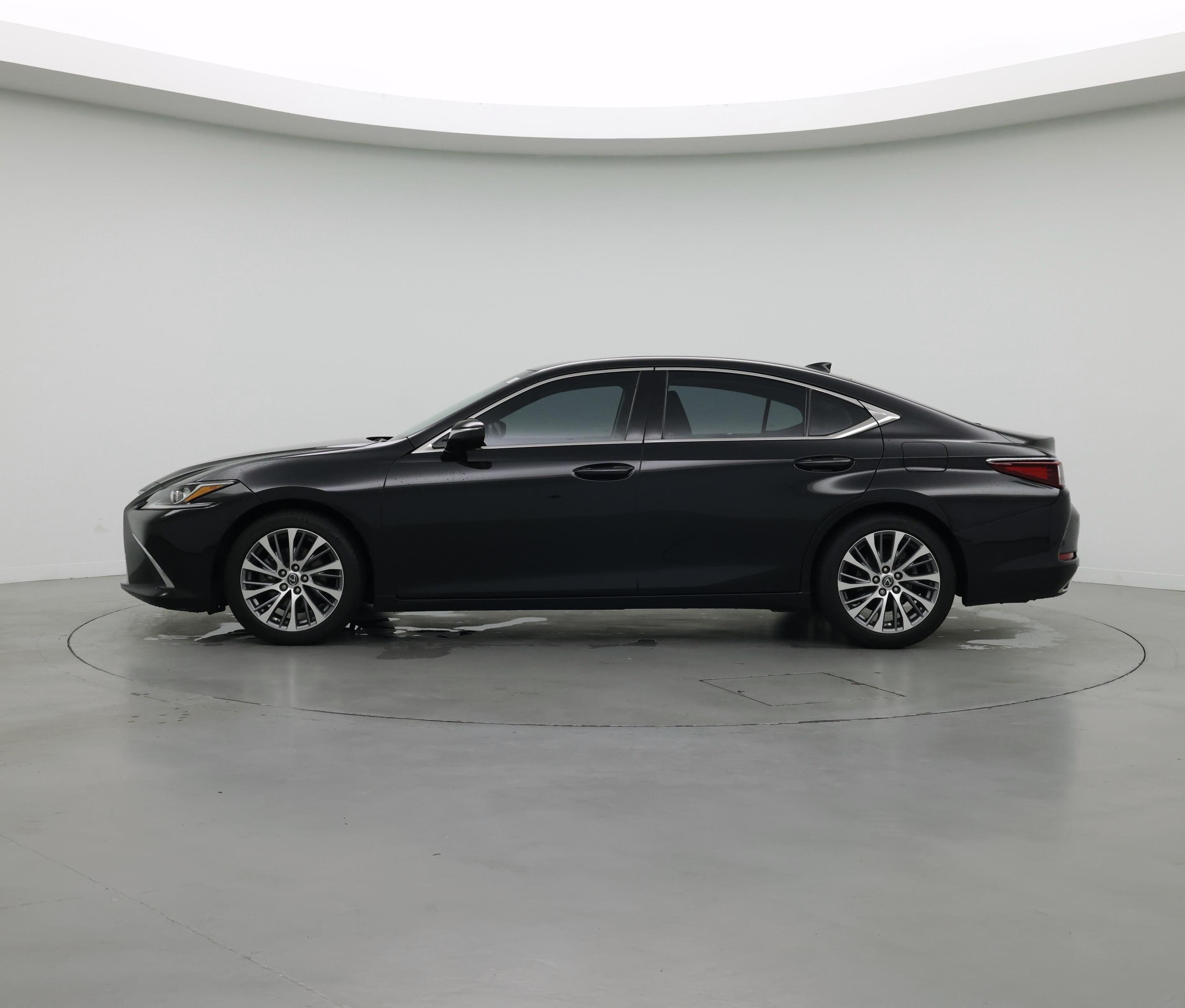 Thumbnail: 2019 Lexus ES - 3