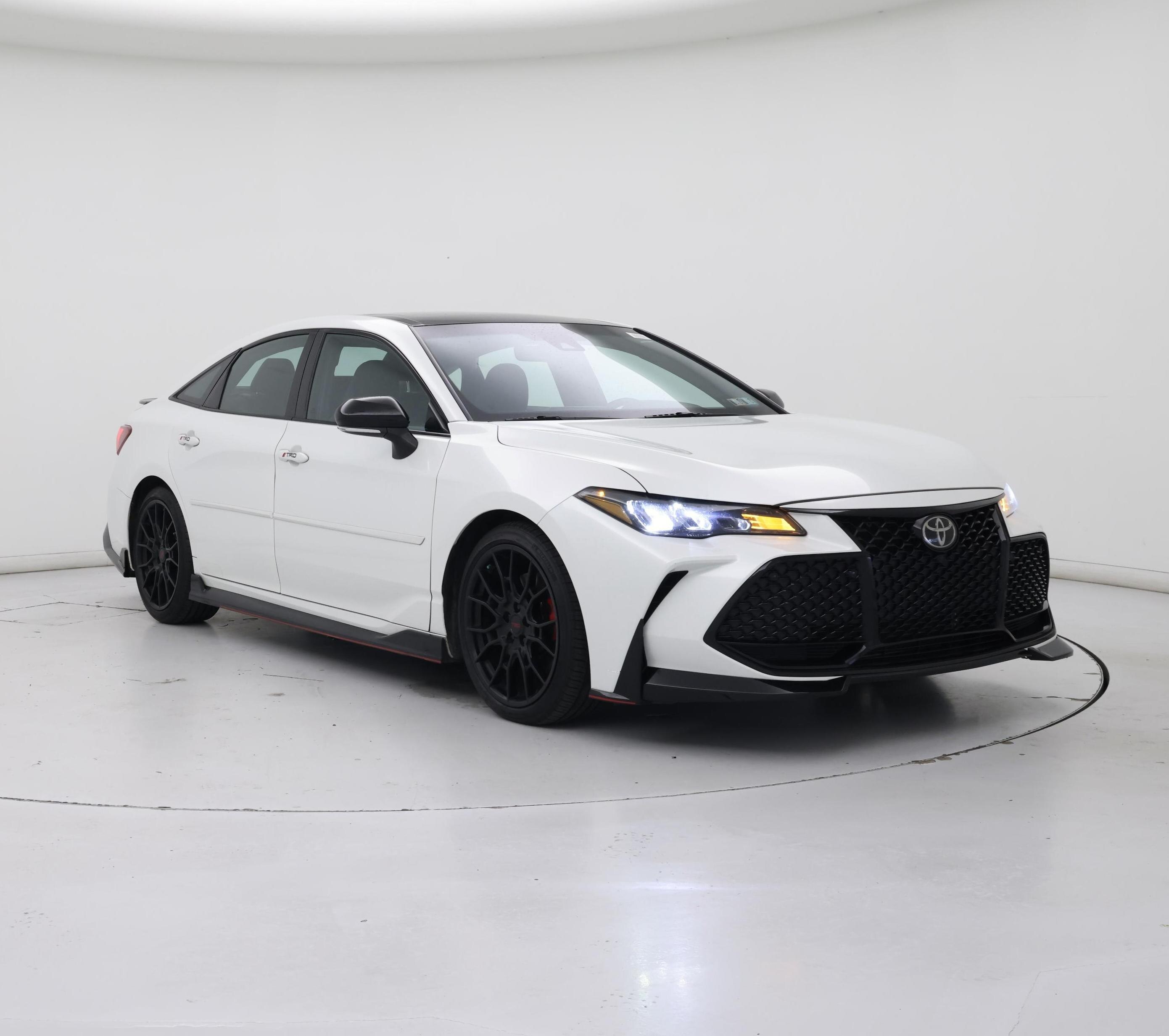 White 2021 Toyota Avalon Sedan Front-Wheel Drive Automatic