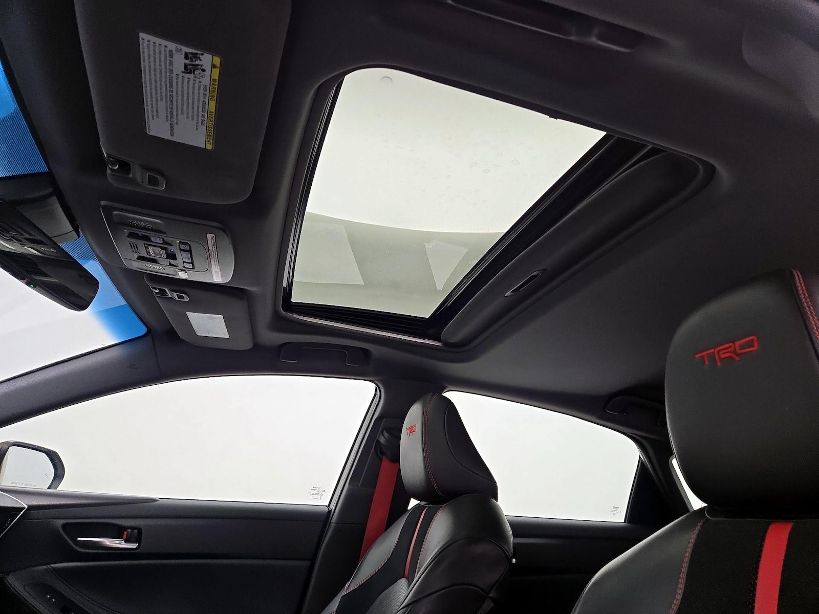 Sunroof(s) & Overhead Airbags