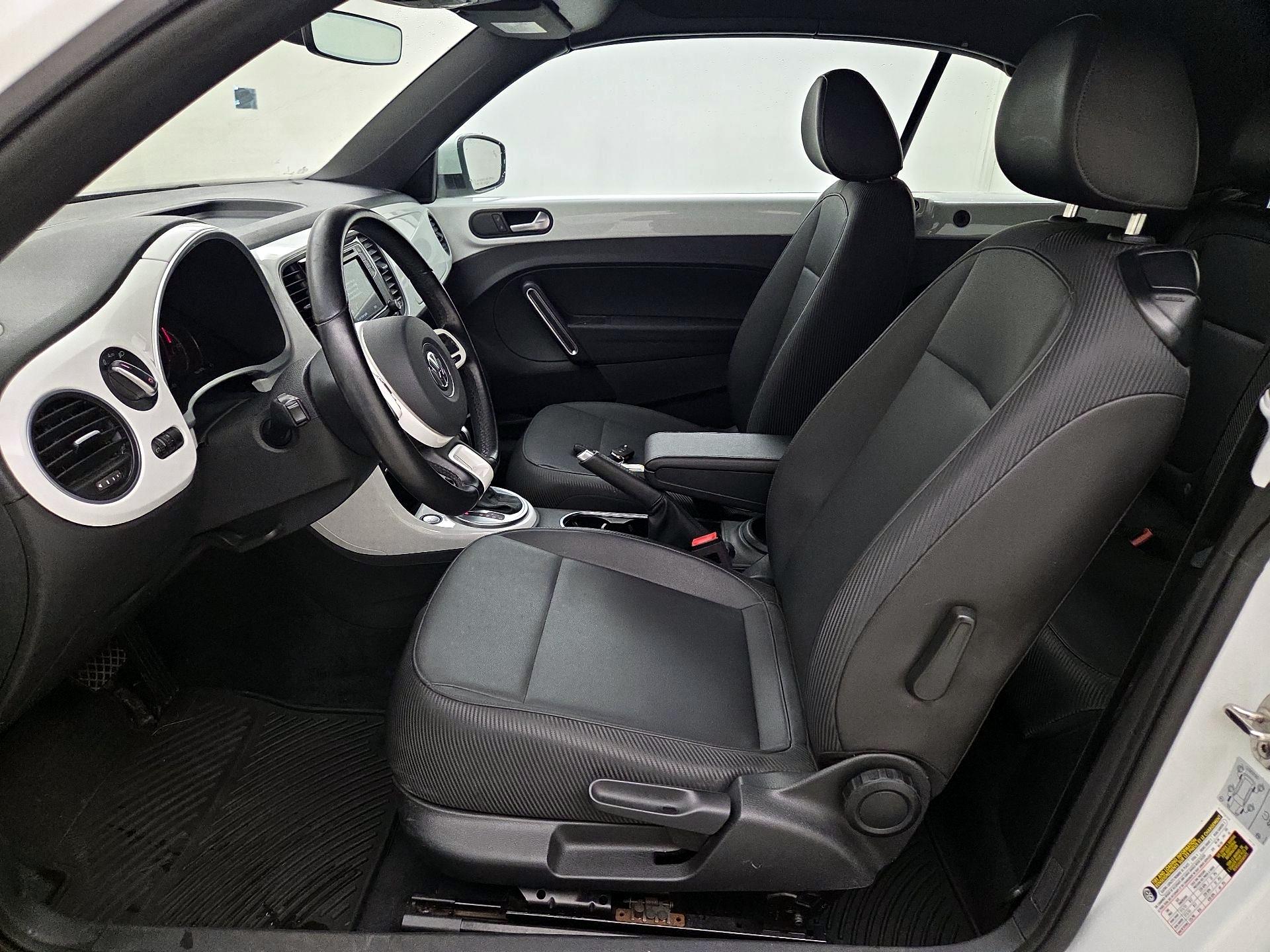 Thumbnail: 2019 Volkswagen Beetle - 11