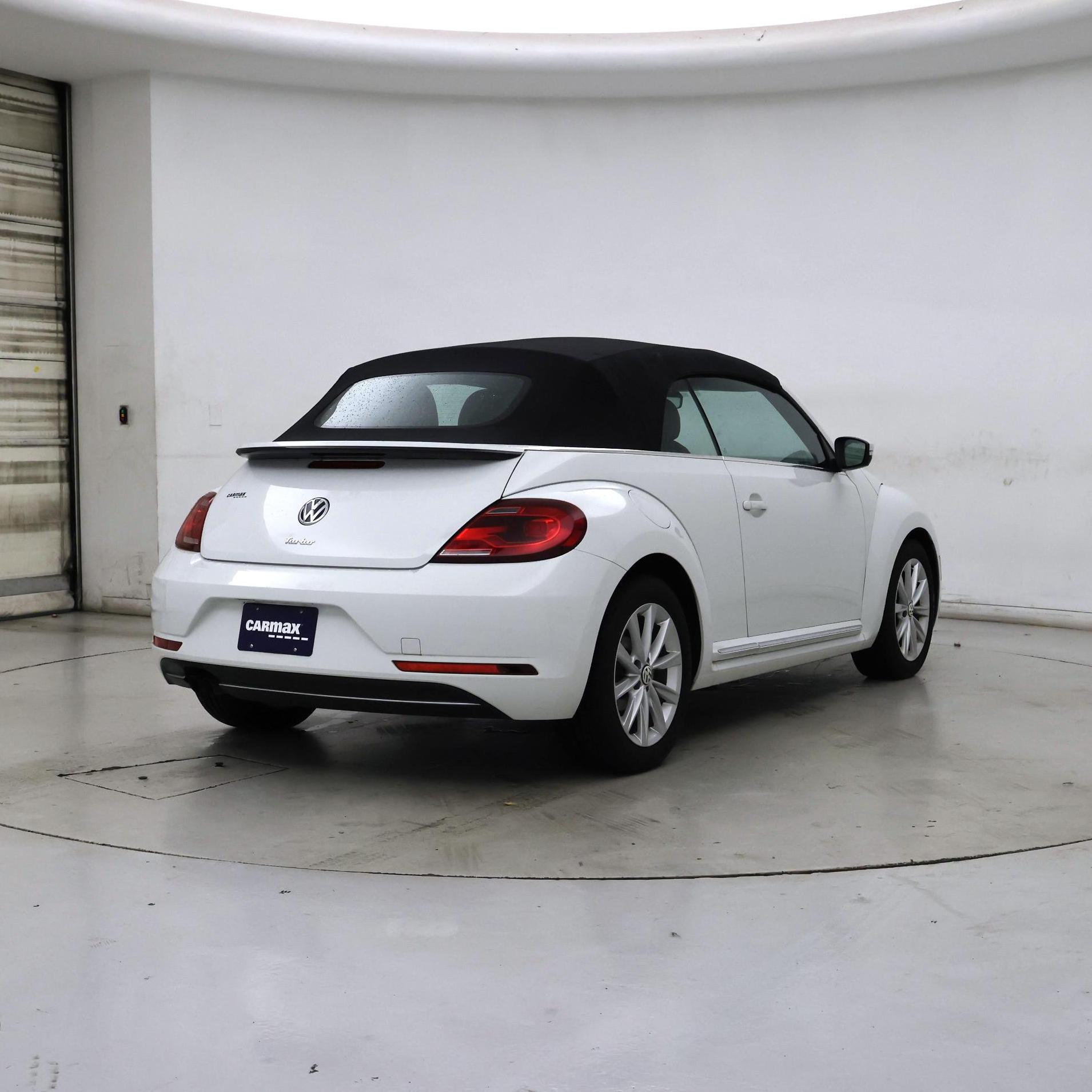Thumbnail: 2019 Volkswagen Beetle - 8