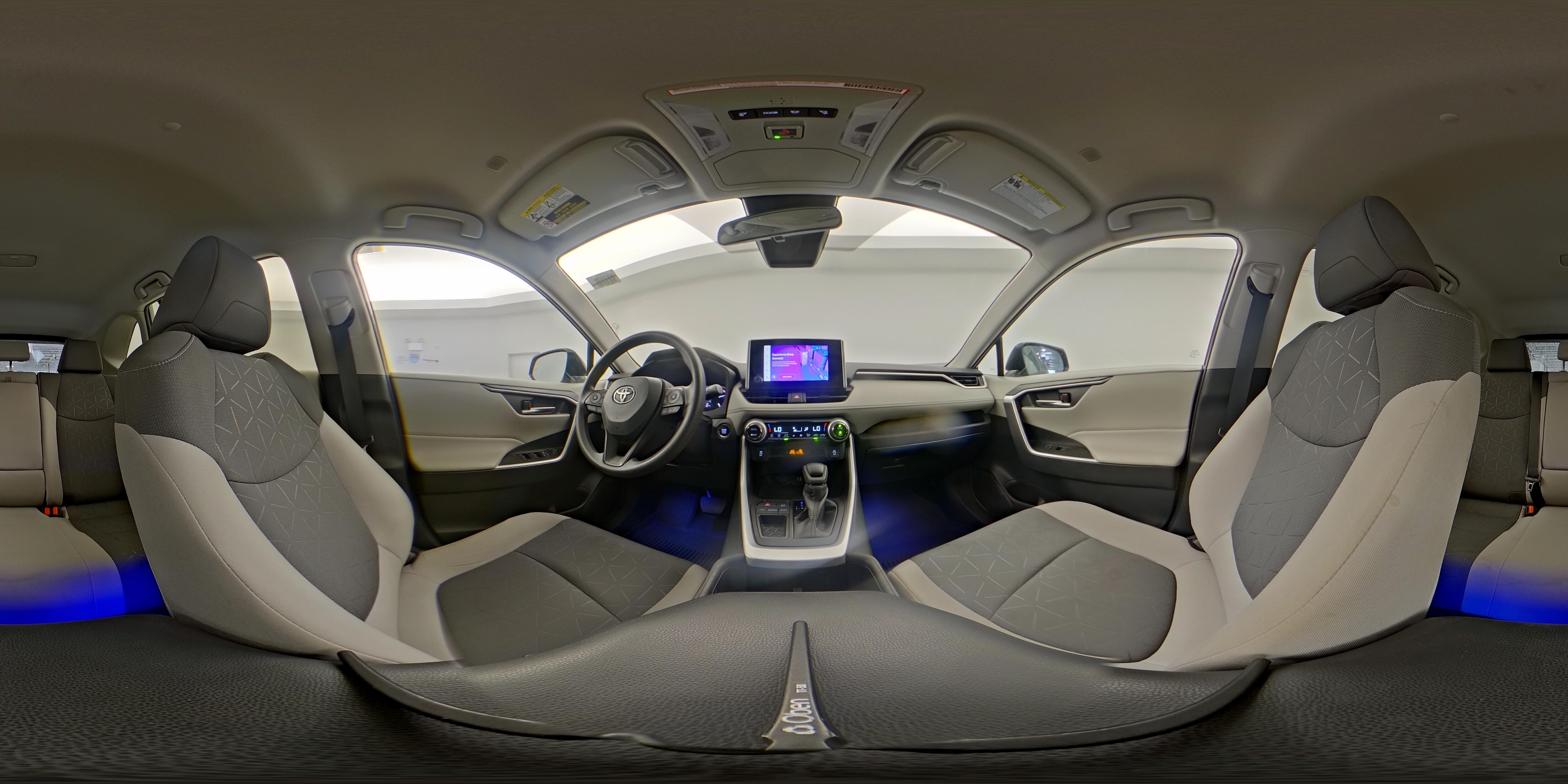 2024 Toyota RAV4 XLE - Photo 22