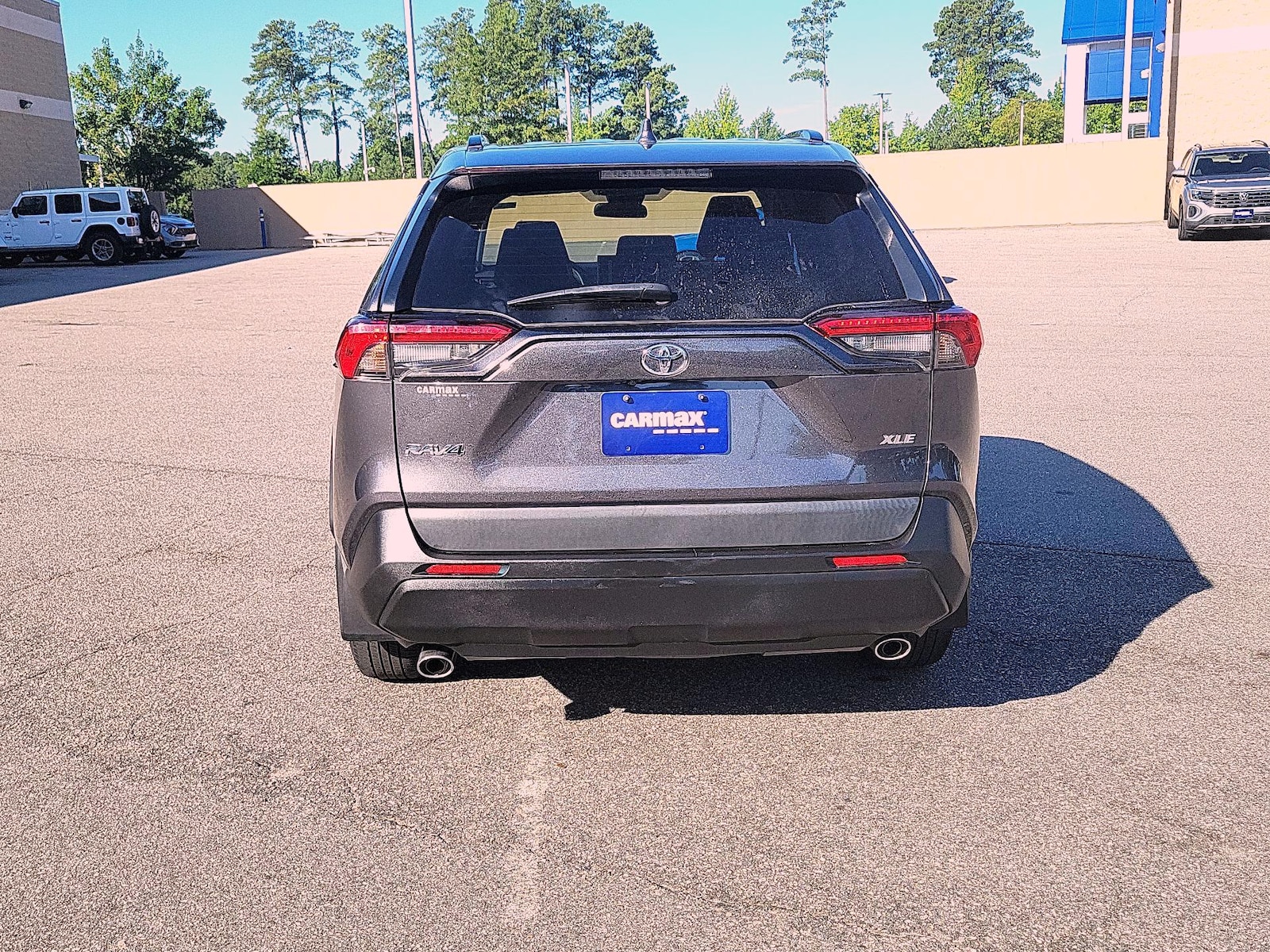 2024 Toyota RAV4 XLE - Photo 6