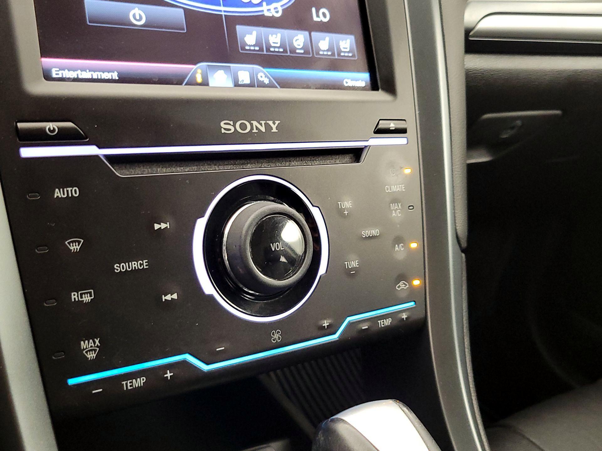 Thumbnail: 2015 Ford Fusion - 16