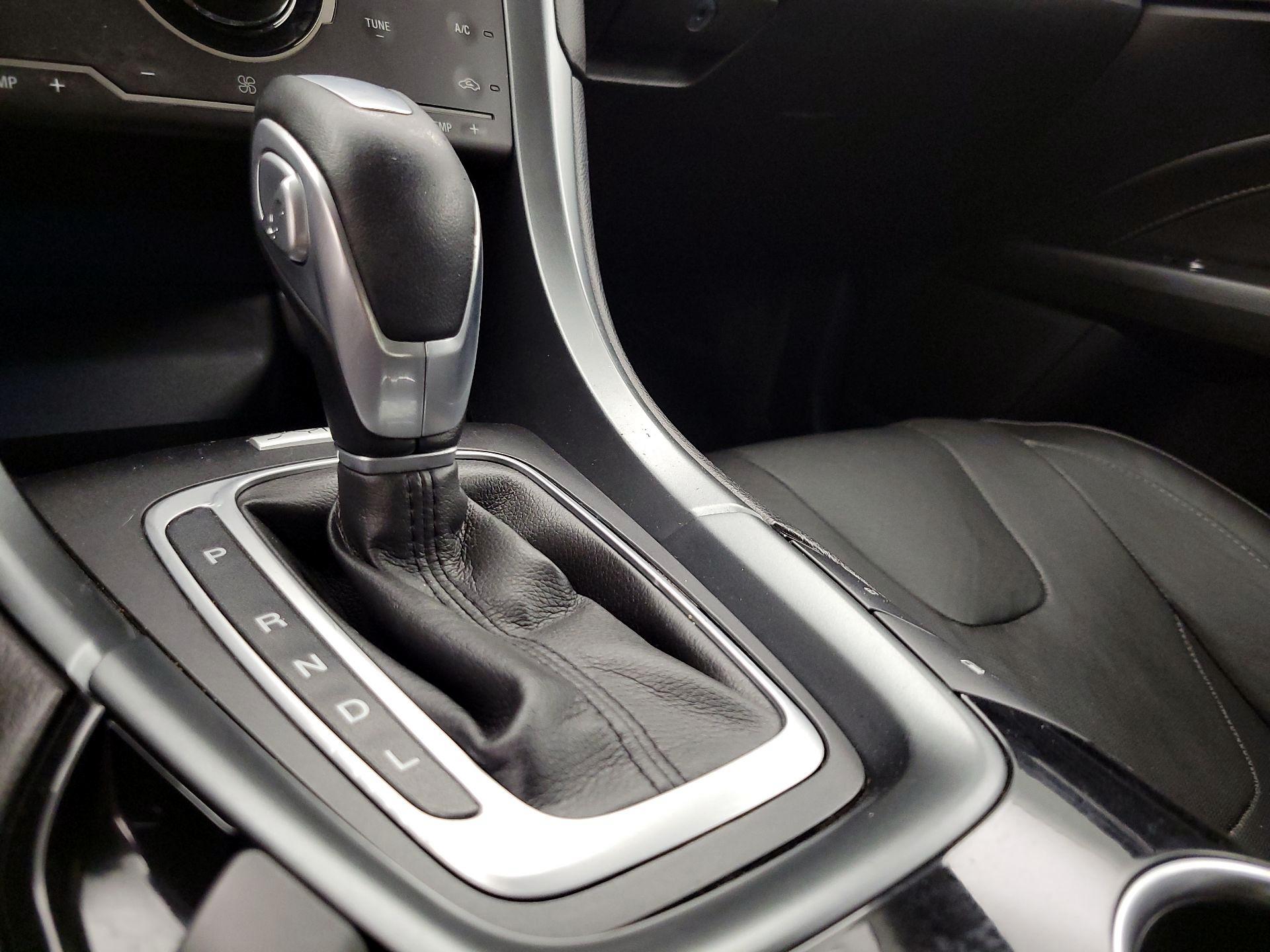 Thumbnail: 2015 Ford Fusion - 17
