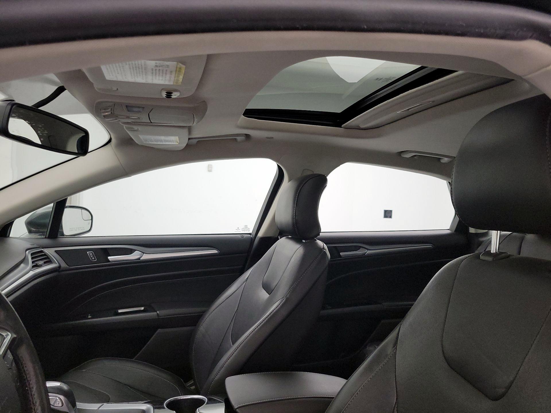 Thumbnail: 2015 Ford Fusion - 18
