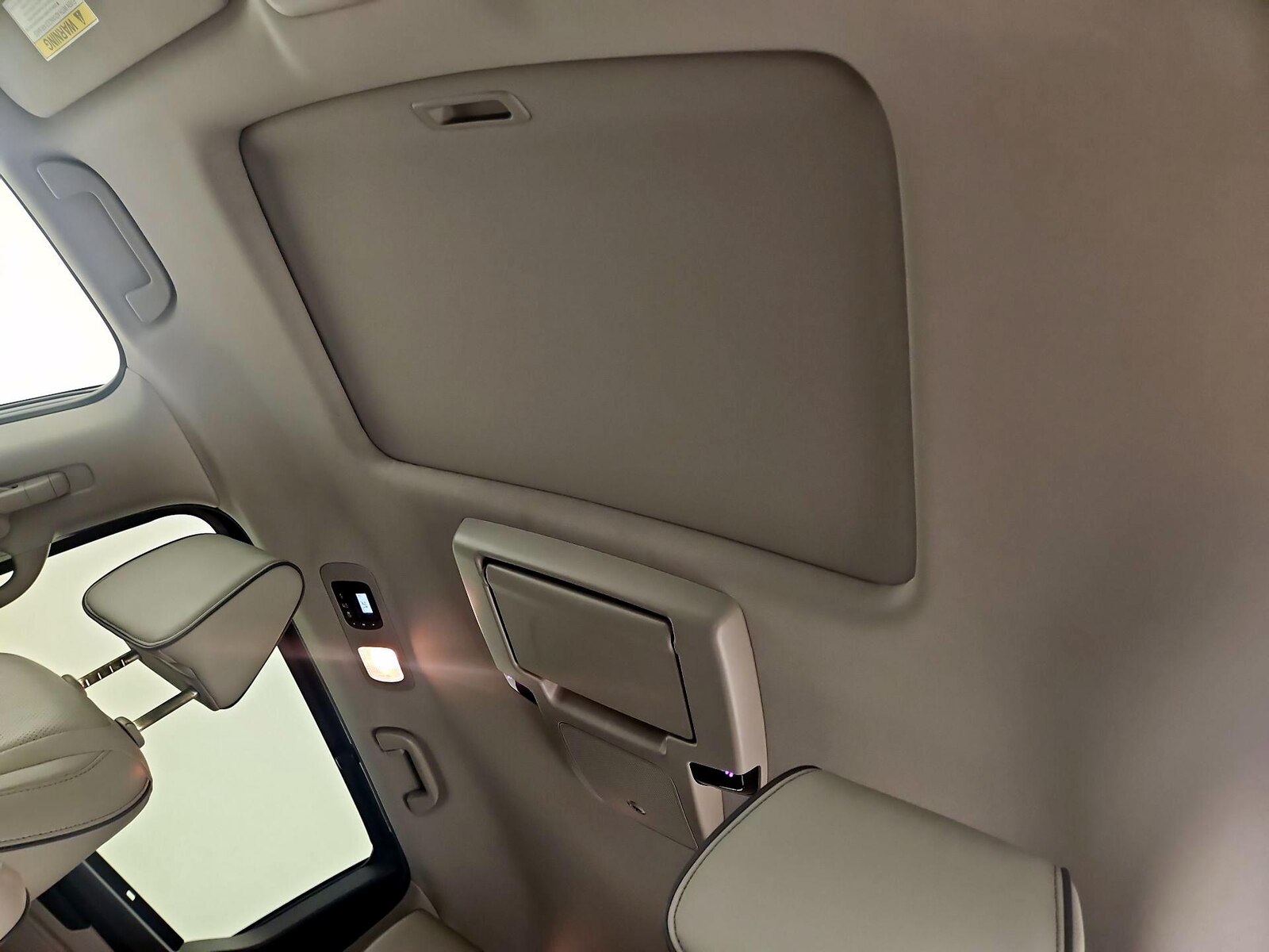 Sunroof(s) & Overhead Airbags