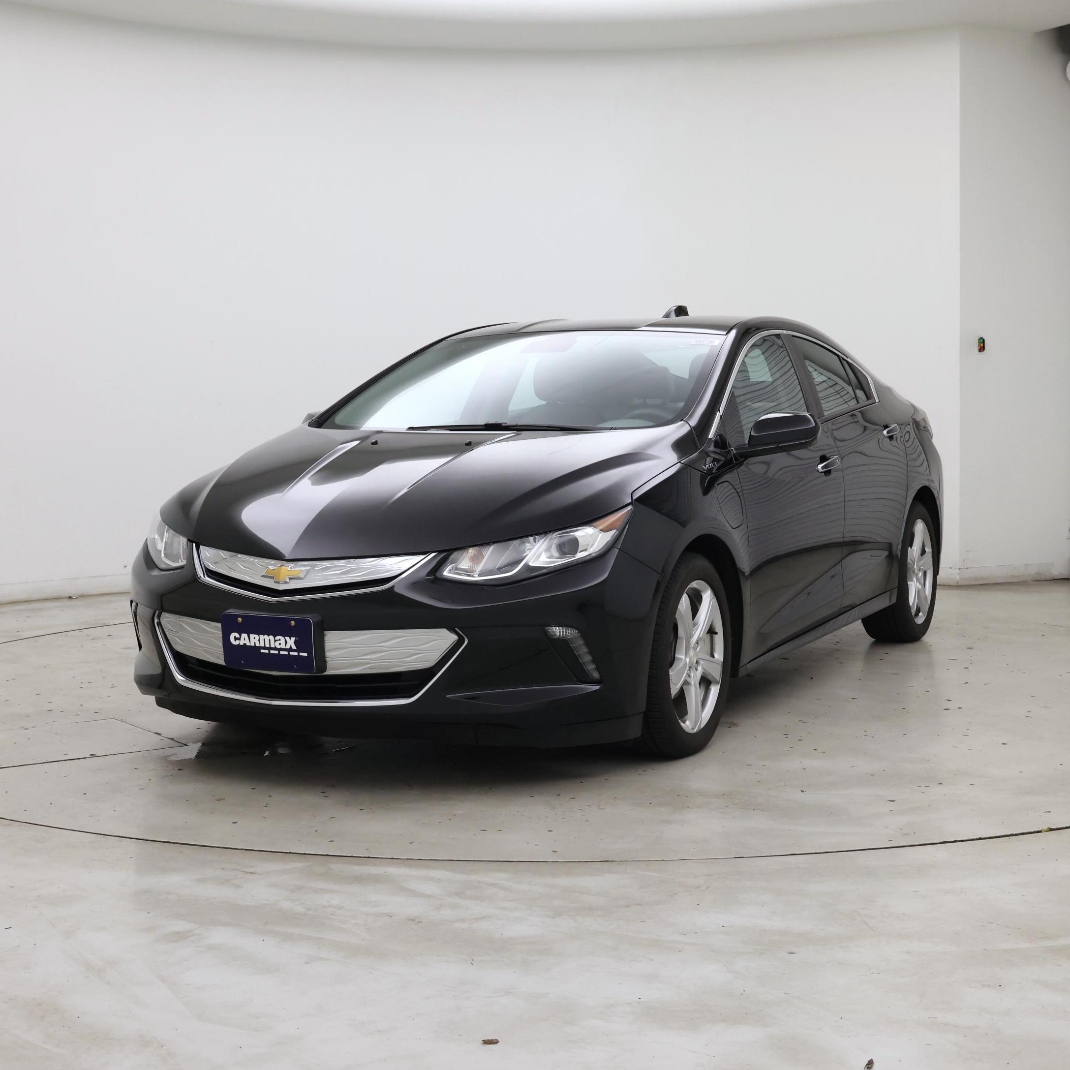 Thumbnail: 2018 Chevrolet Volt - 4