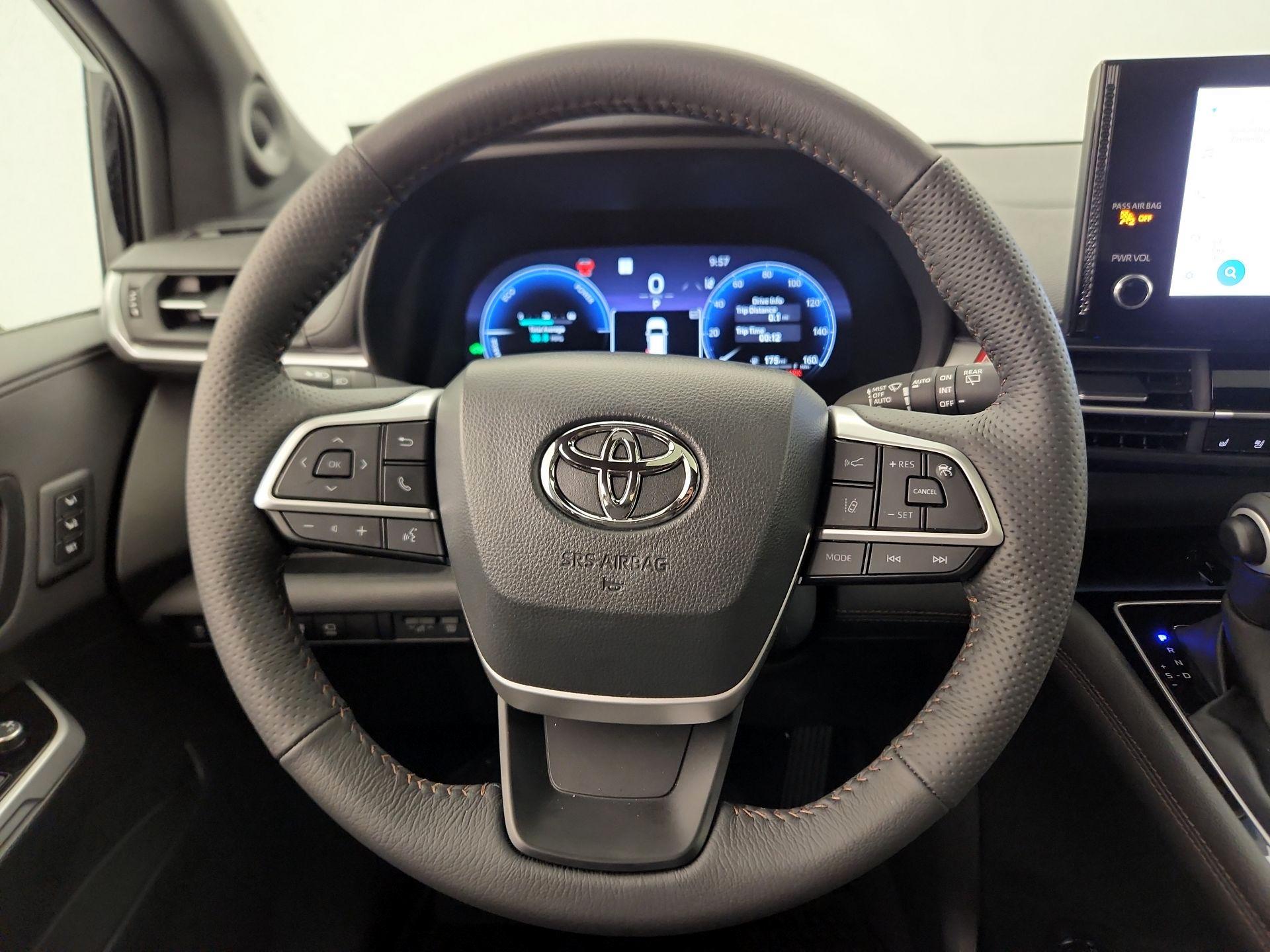 Thumbnail: 2026 Toyota Sienna - 10