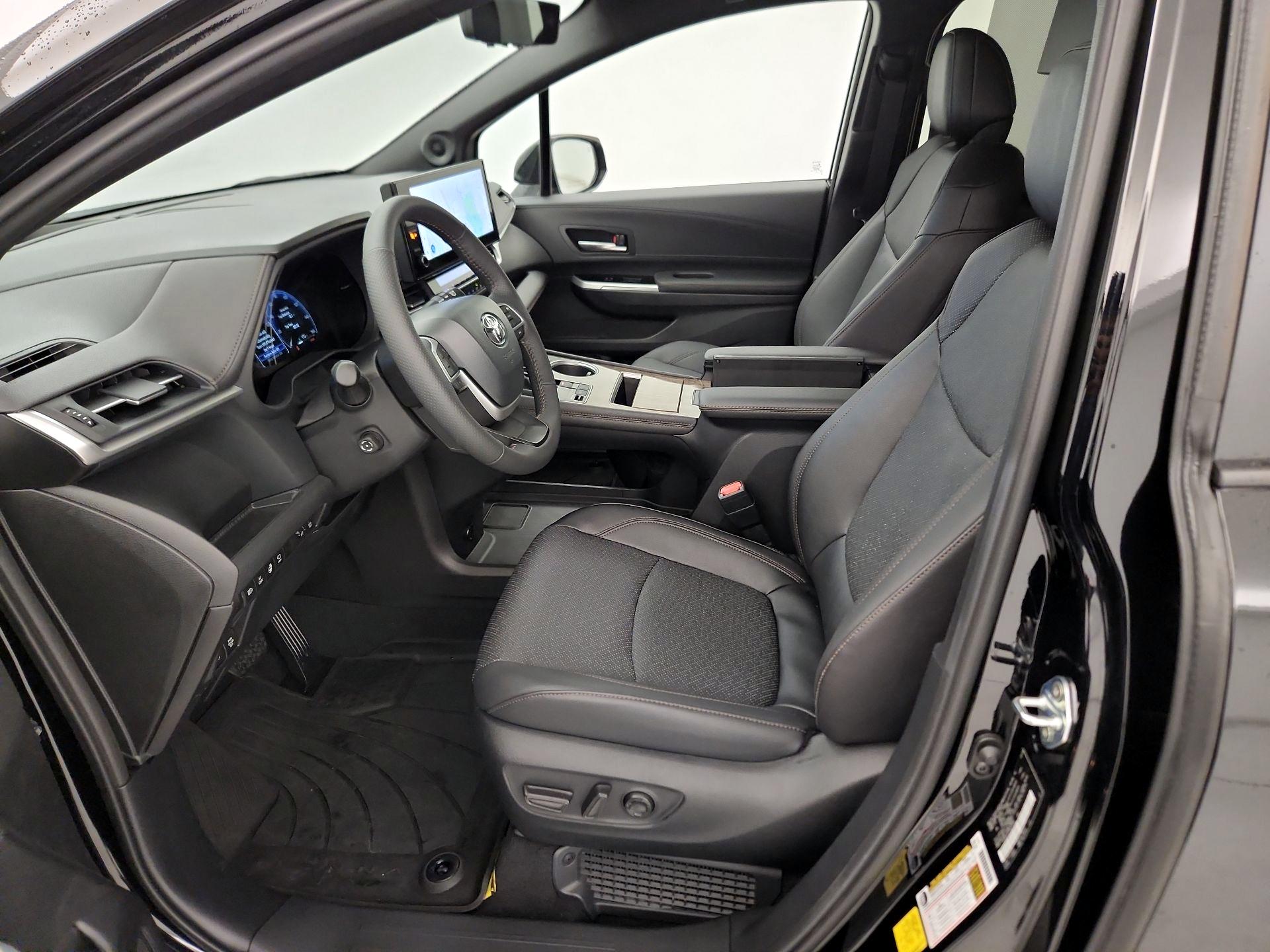 Thumbnail: 2026 Toyota Sienna - 11