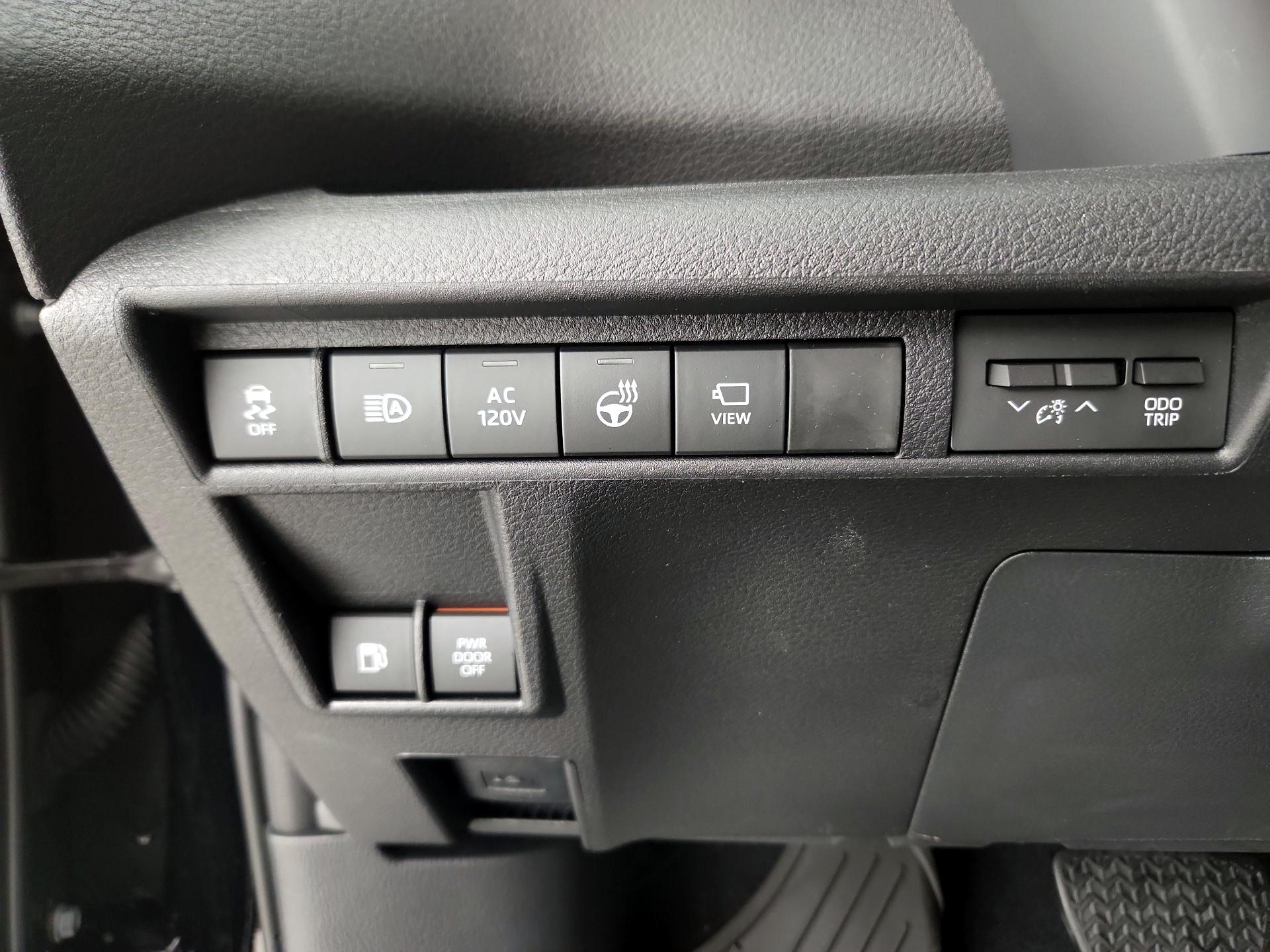 Thumbnail: 2026 Toyota Sienna - 13