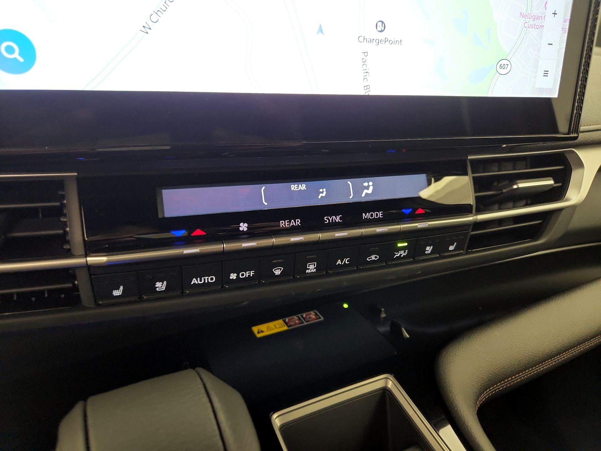 Thumbnail: 2026 Toyota Sienna - 17