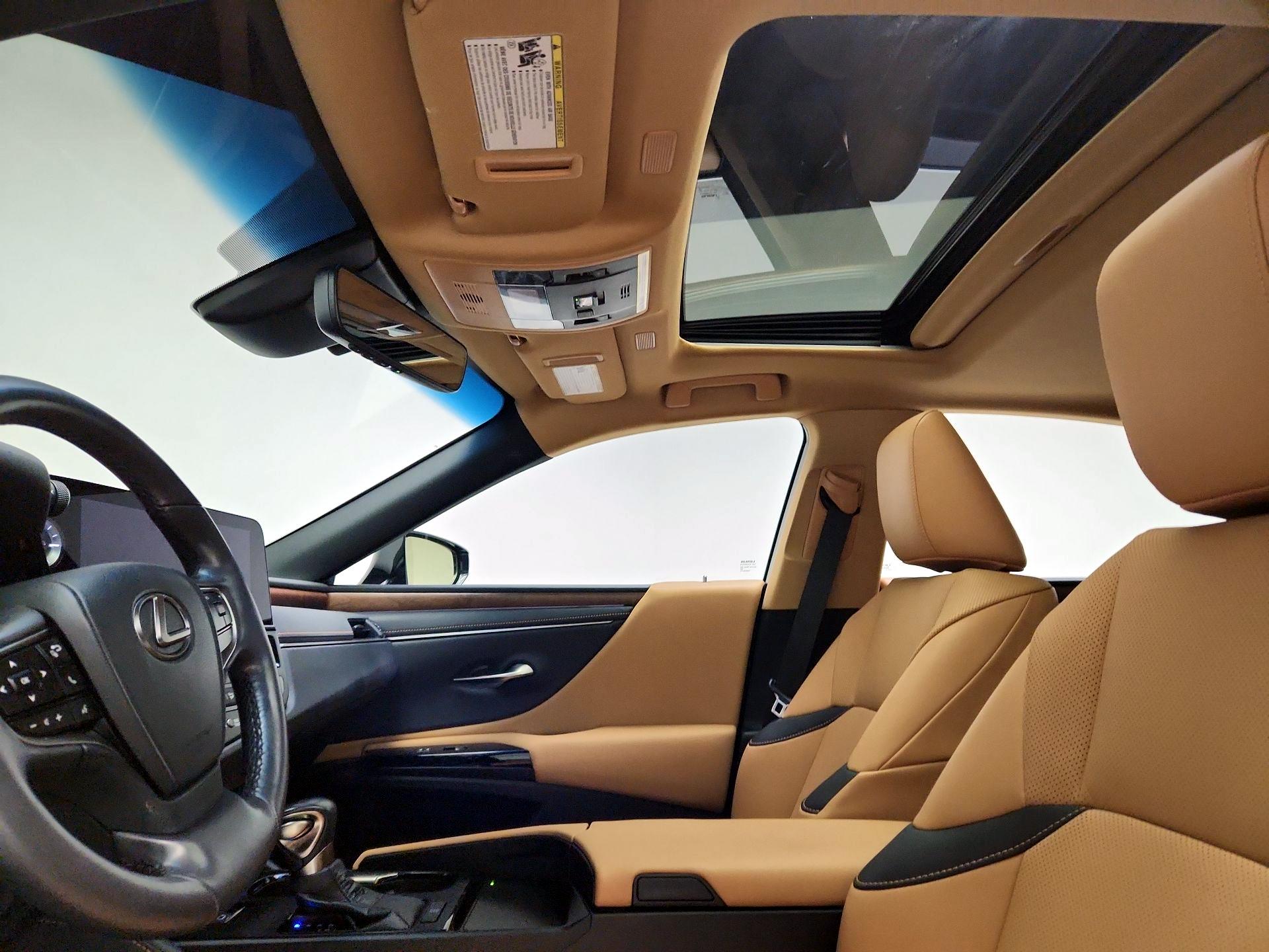 Thumbnail: 2024 Lexus ES - 17