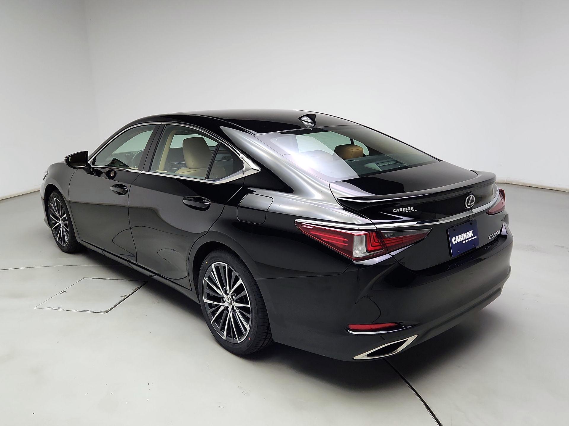 Thumbnail: 2024 Lexus ES - 7