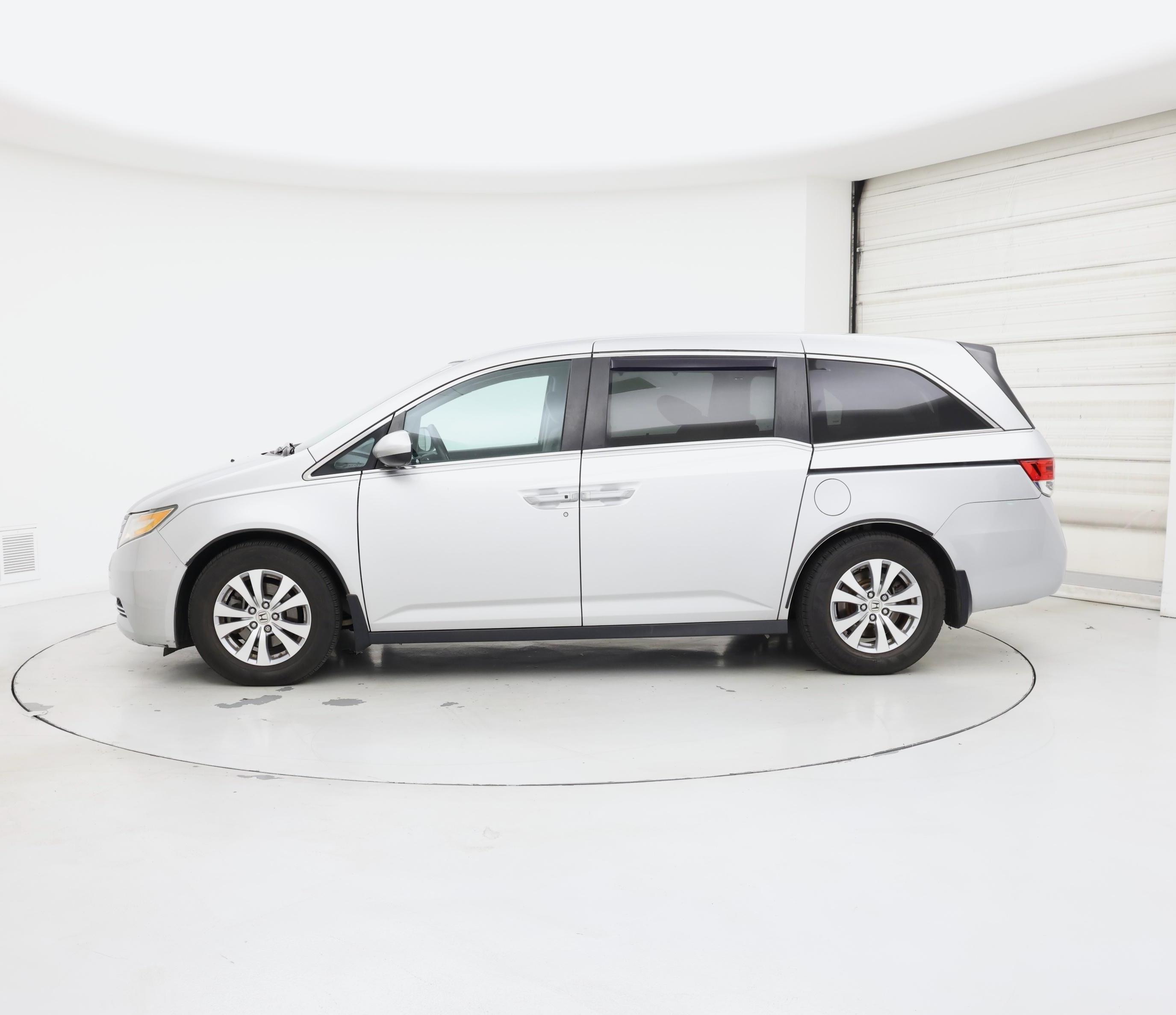 Thumbnail: 2015 Honda Odyssey - 3