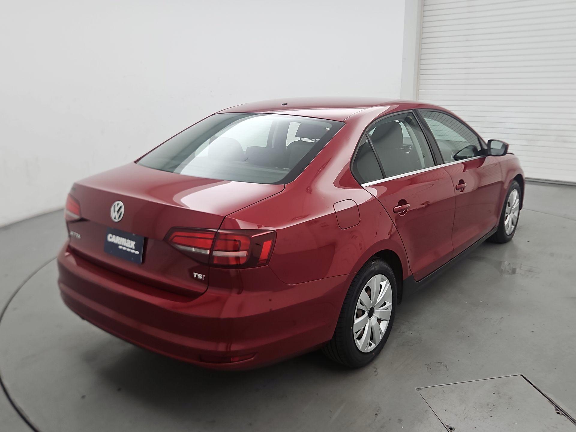 Thumbnail: 2017 Volkswagen Jetta - 5
