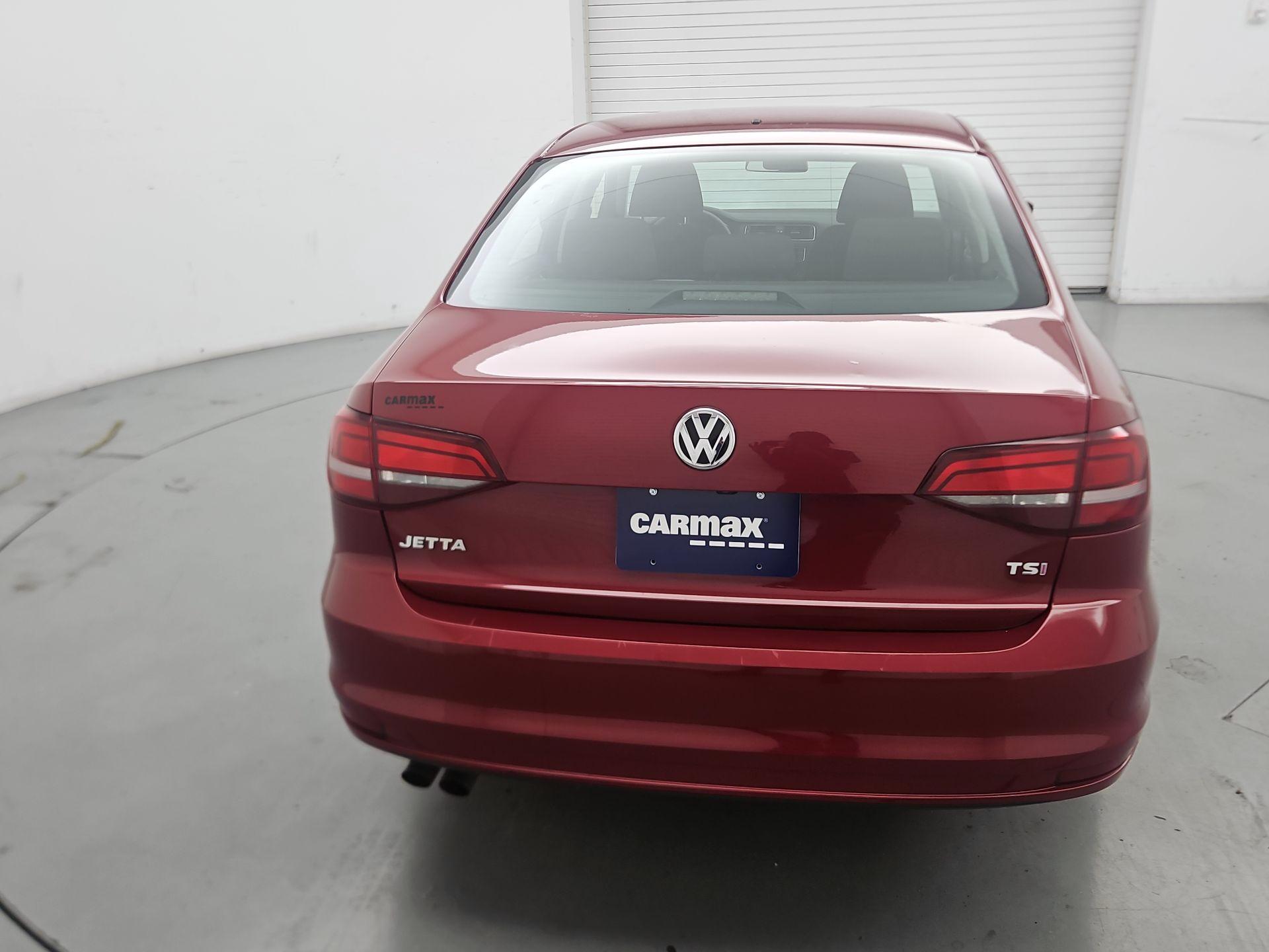 Thumbnail: 2017 Volkswagen Jetta - 6